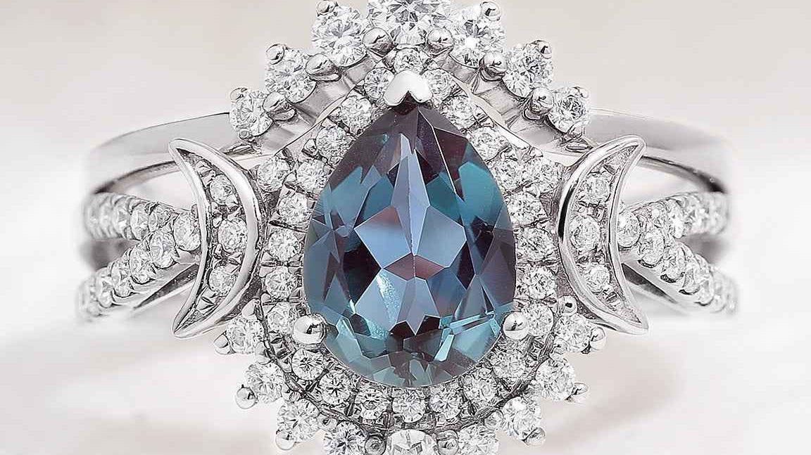 Pavé Engagement Rings: A Complete Guide