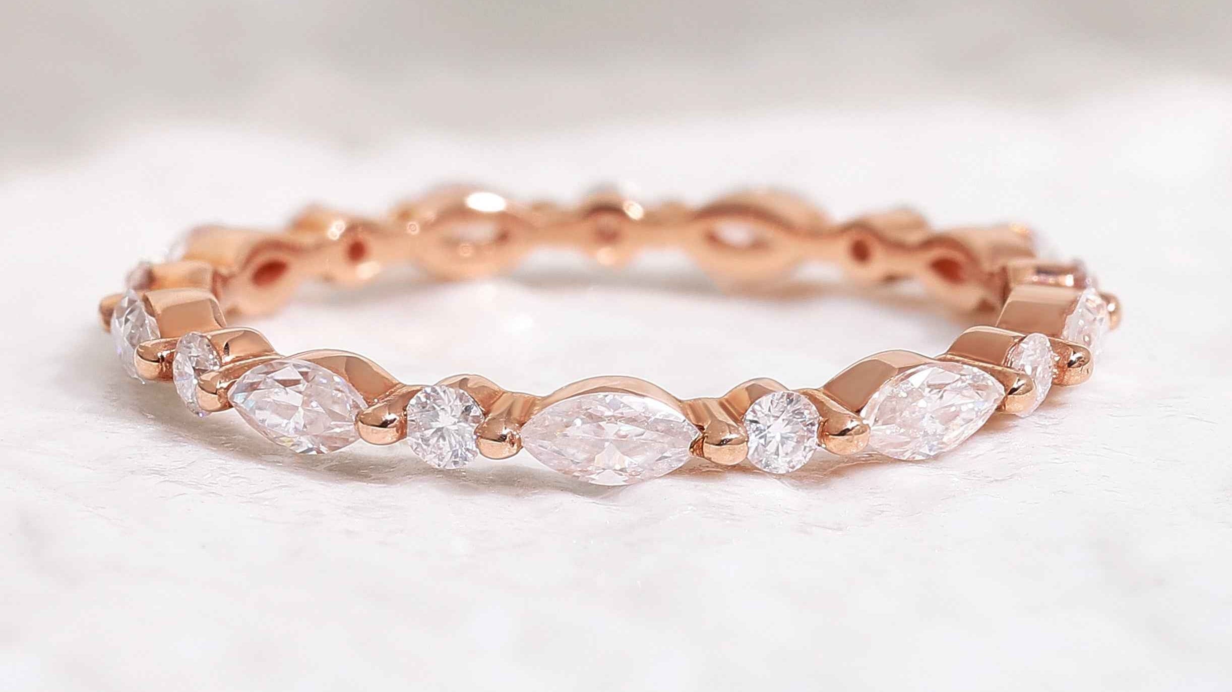 What Finger Does a Promise Ring Go On?