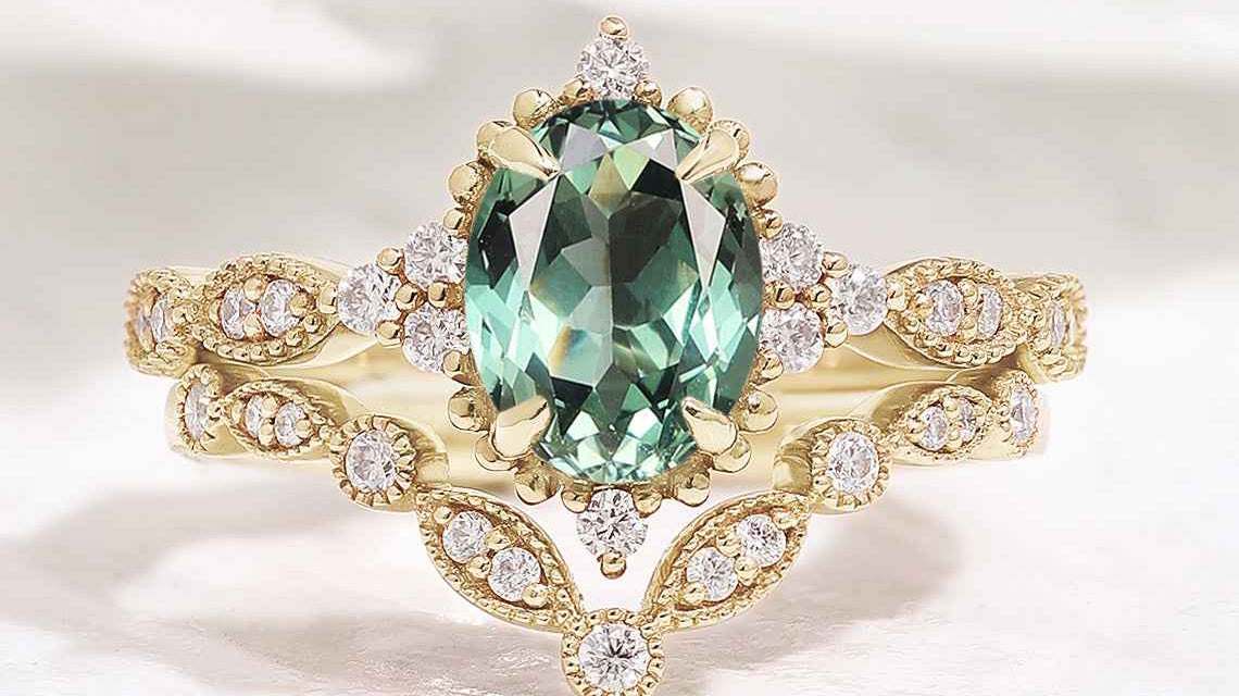 What Is the Difference Between Modern and Vintage Engagement Rings?