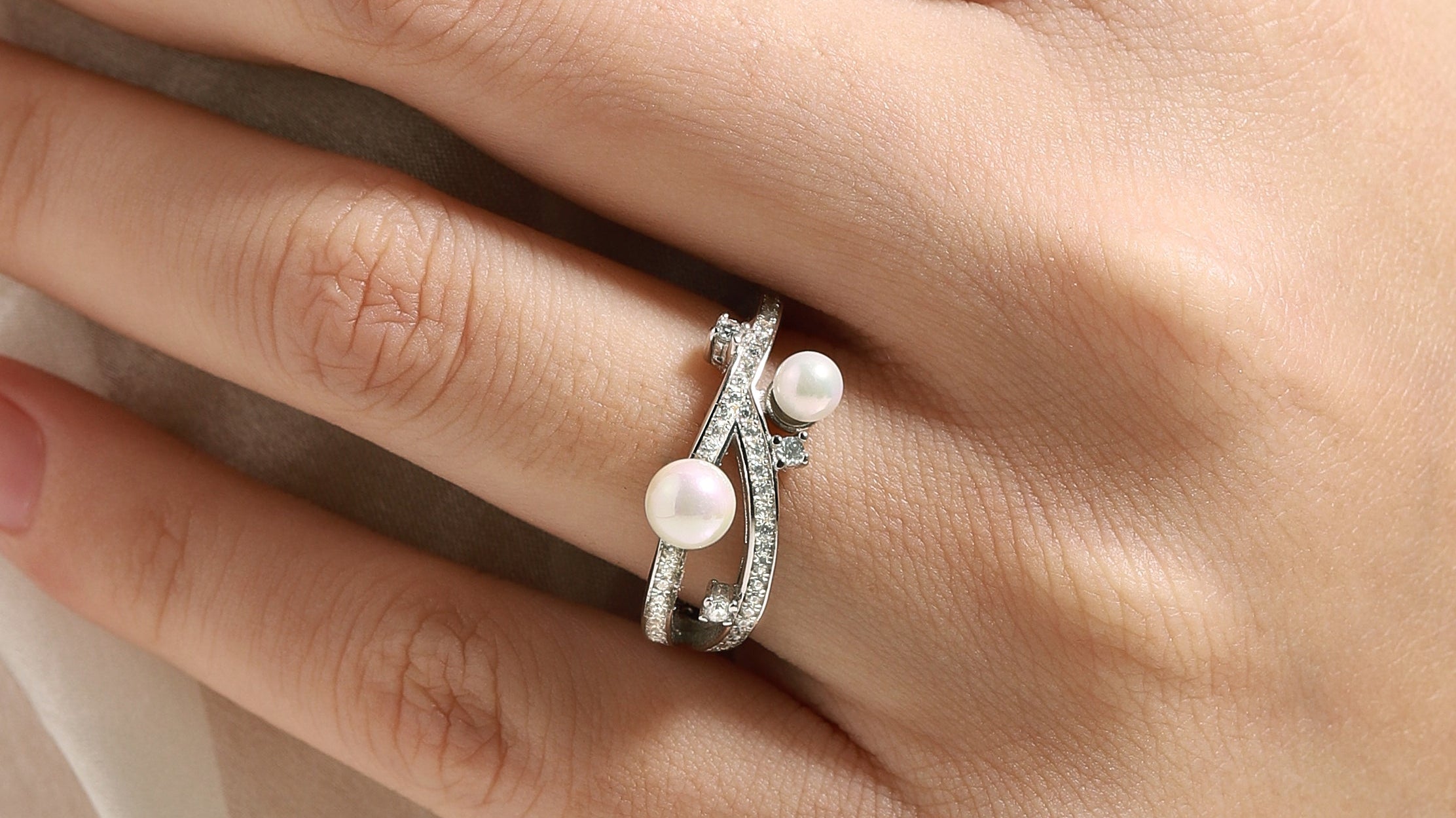 pearl wedding ring