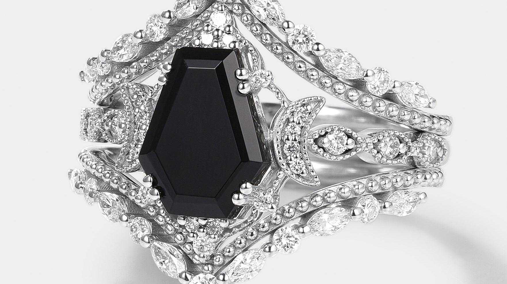 Which Finger Should You Wear a Black Onyx Ring?