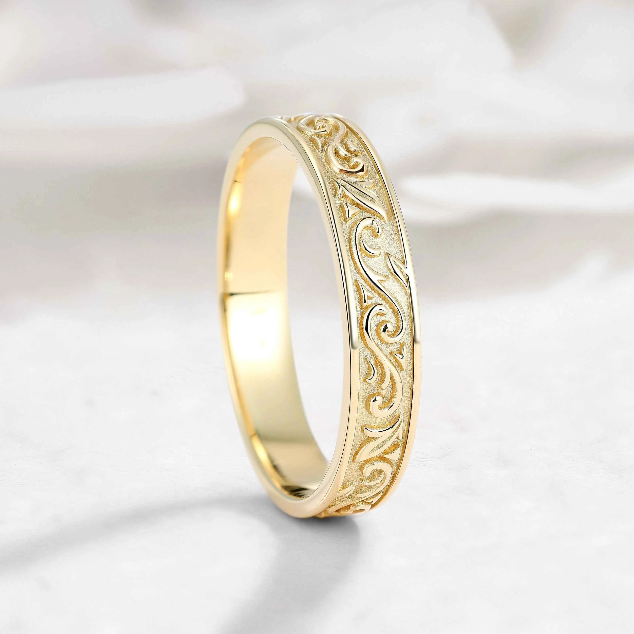 Vintage Art Nouveau Vine Engraved Men’s Wedding Band – Dorian