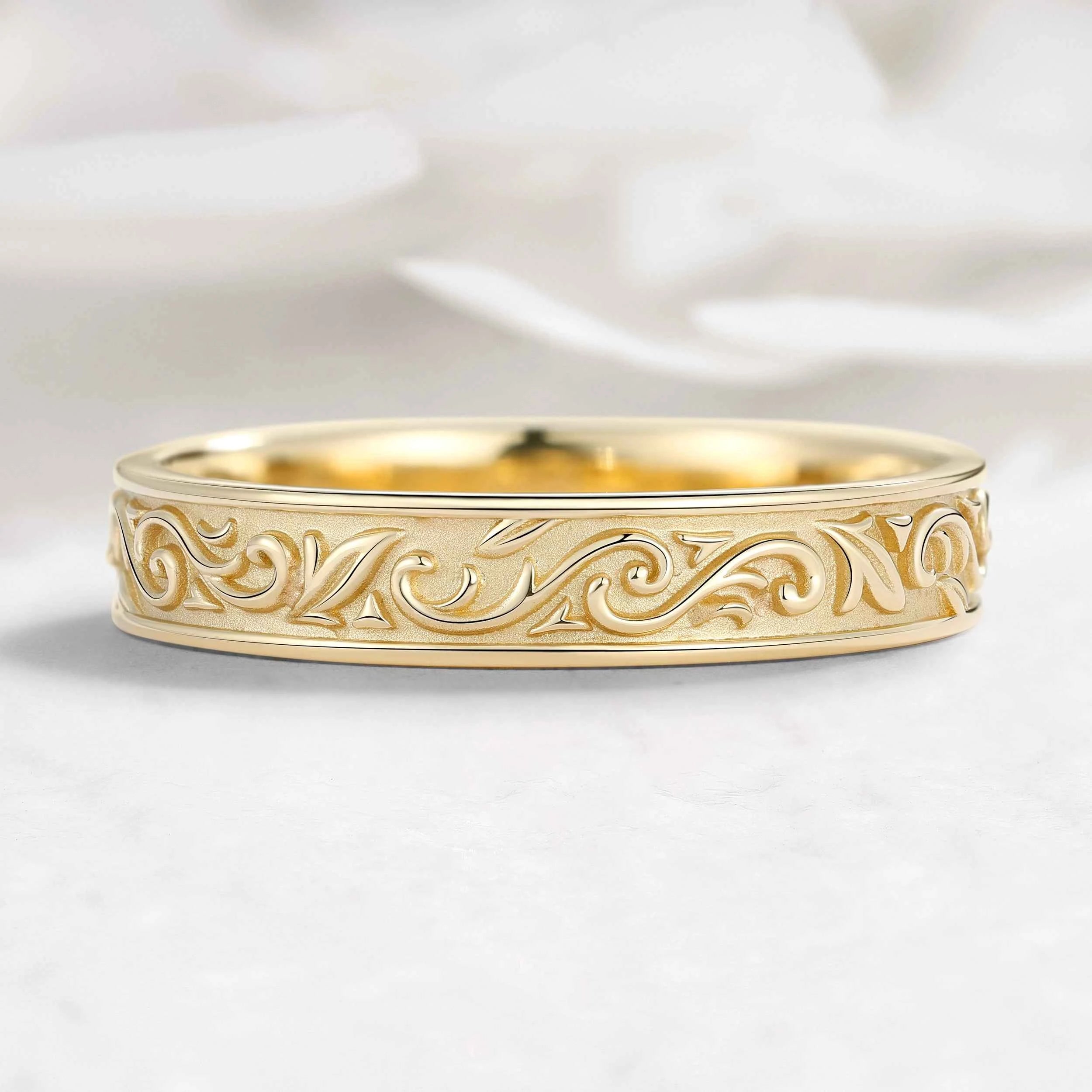Vintage Art Nouveau Vine Engraved Men’s Wedding Band – Dorian