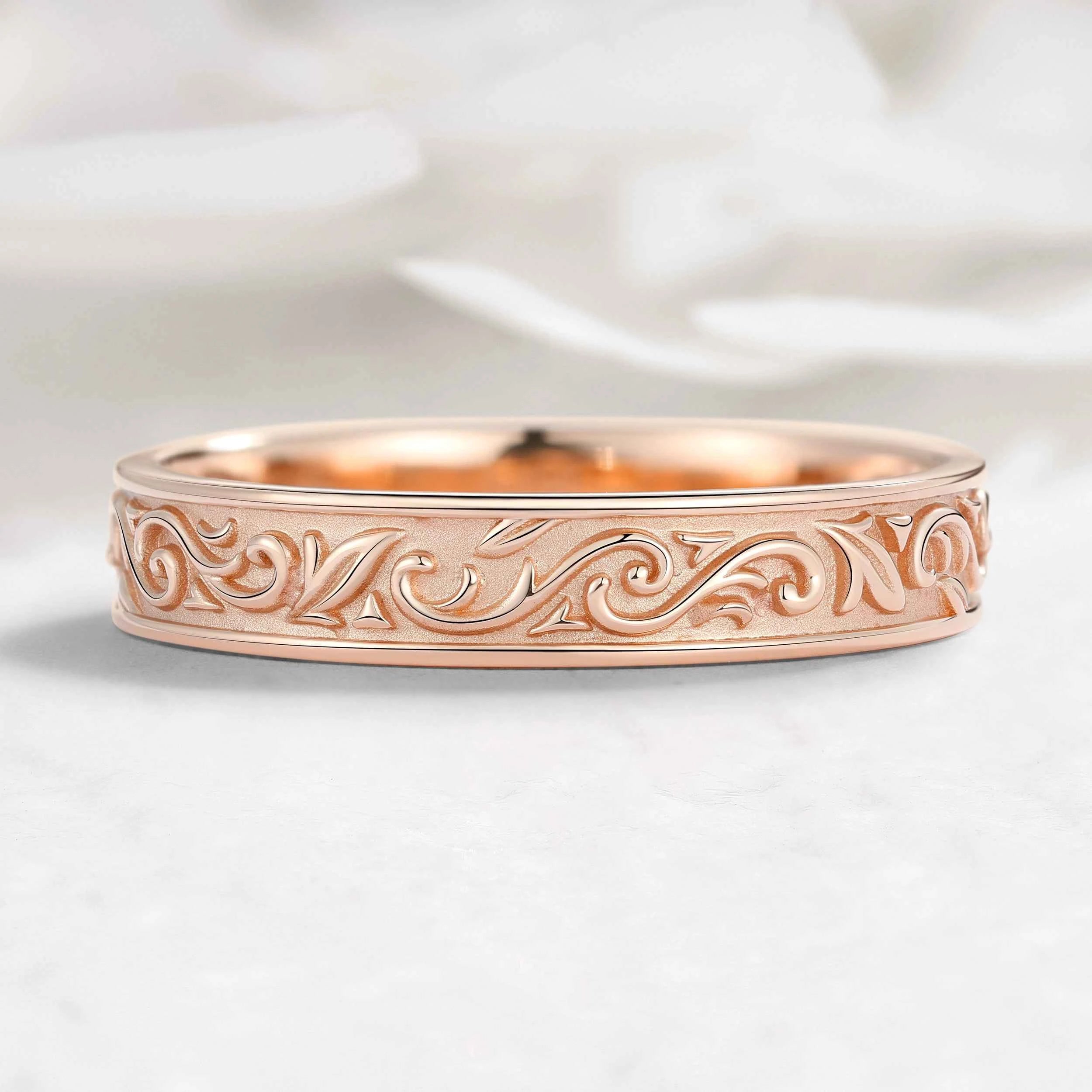 Vintage Art Nouveau Vine Engraved Men’s Wedding Band – Dorian