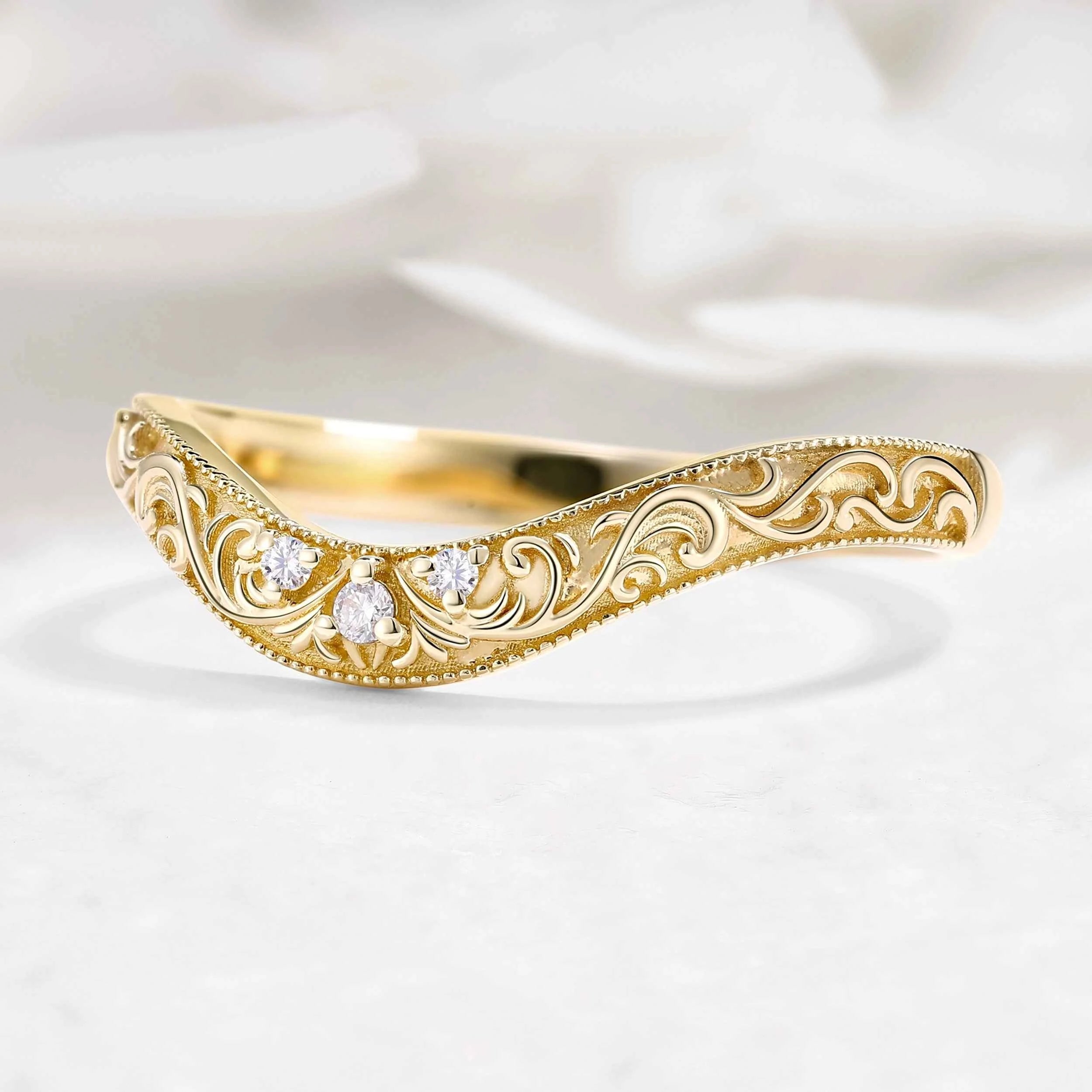 Vintage V-Shaped Ornate Filigree Wedding Band – Sculpted Vine & Milgrain Ring