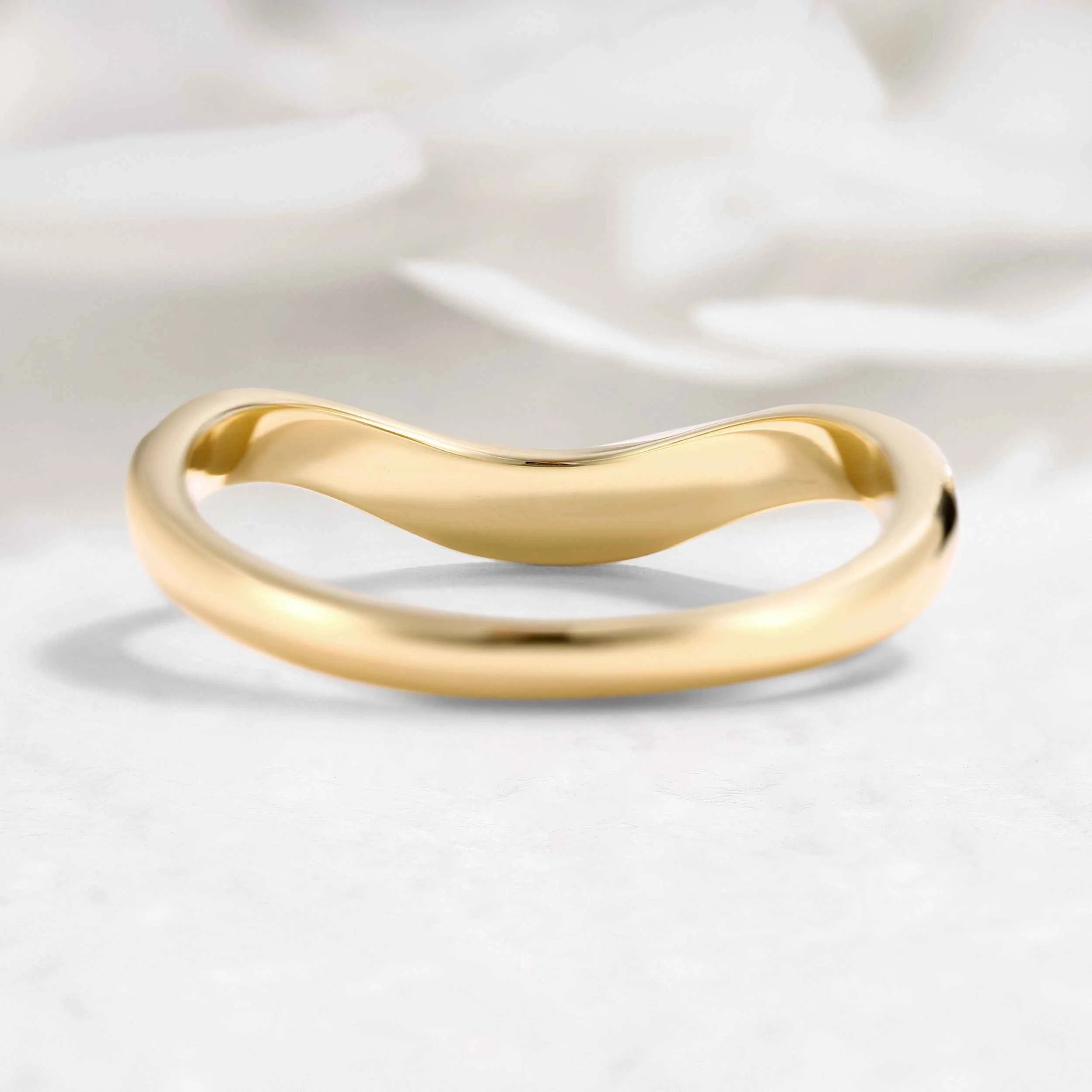 Vintage V-Shaped Ornate Filigree Wedding Band – Sculpted Vine & Milgrain Ring