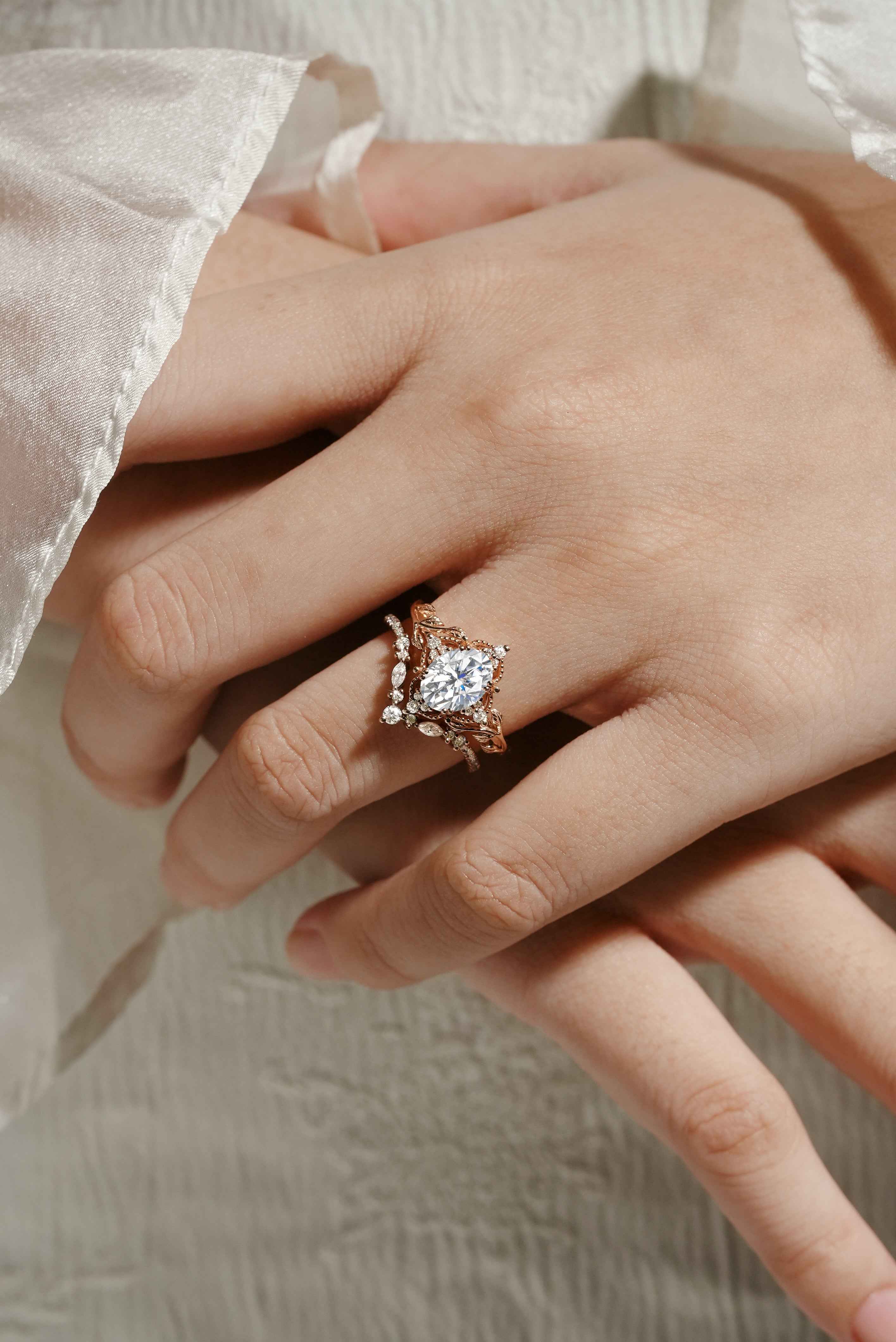 Oval Cut 1ct Lab-Diamond Leaf Engagement Ring Bridal Set 2pcs For Caleb