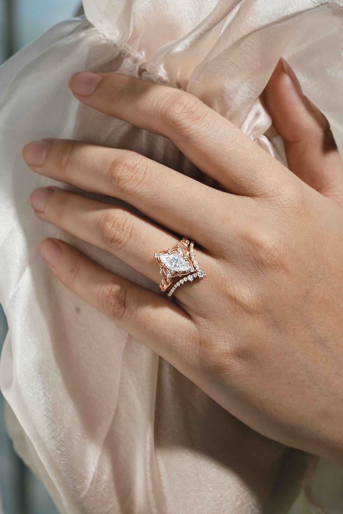Marquise Cut VS1 D 1.5ct Lab Diamond Engagement Ring With Curved Wedding Band 2pcs