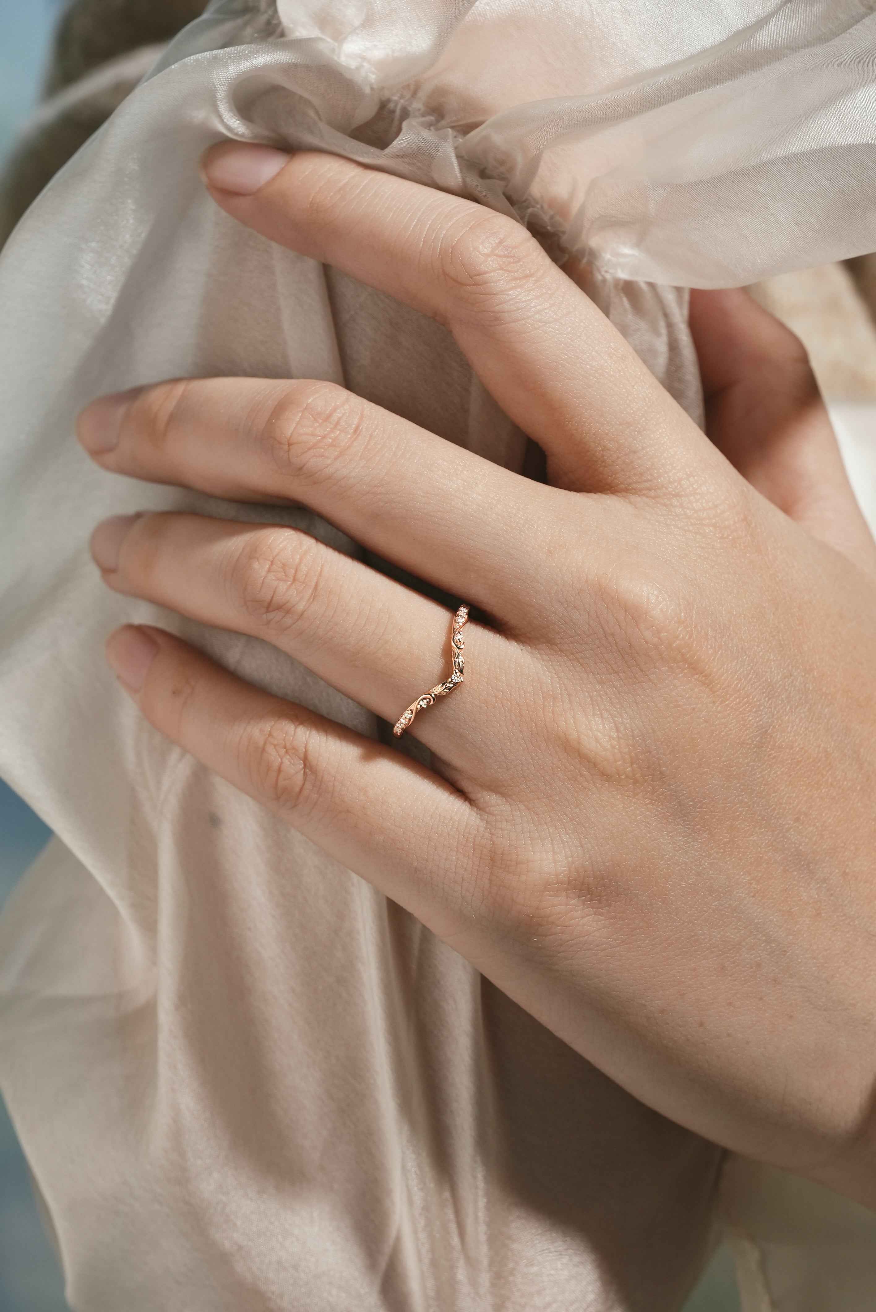 Nature Inspired V Shaped Lab-grown Diamond Wedding Band