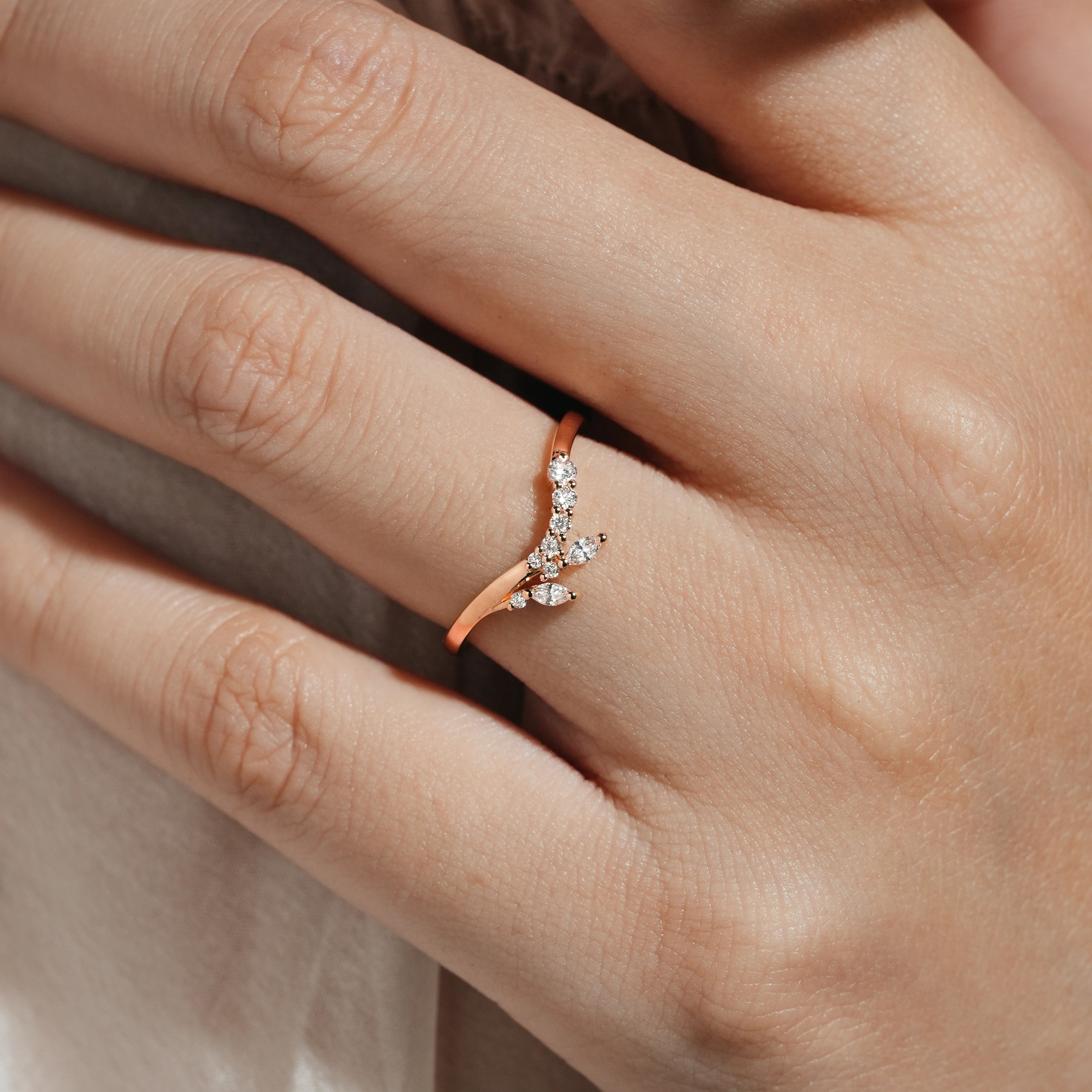 Moissanite Curved Stackable Wedding Band - Lahela Jewelry