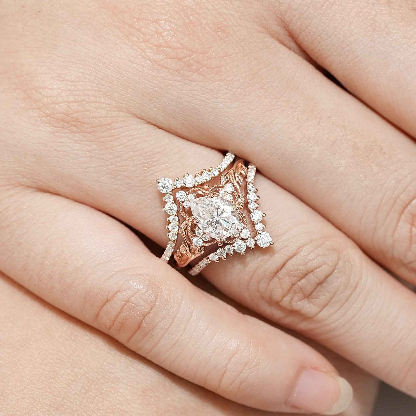 Nature Inspired Leaf Pear Cut Engagement Ring Set 3pcs