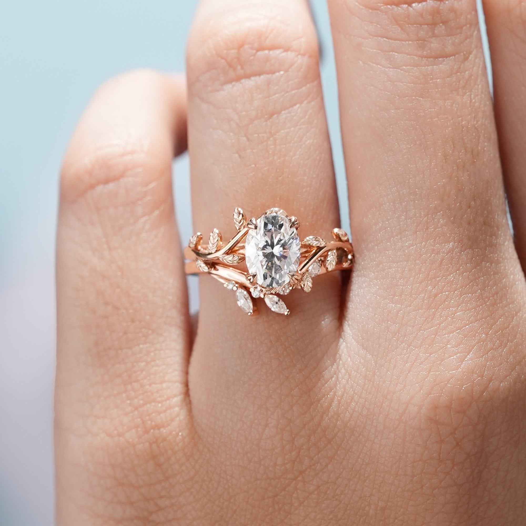 Nature Inspired Leafy Vine Moissanite Engagement Ring Set 2pcs