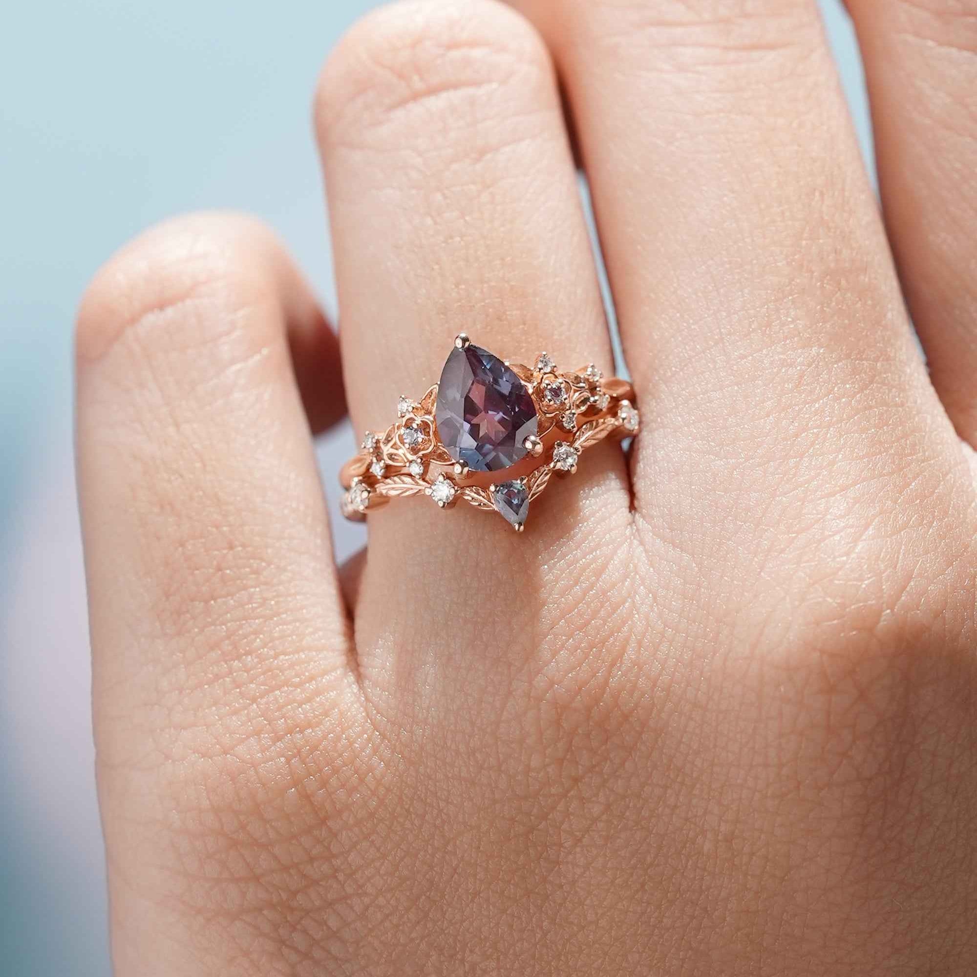 Unique Flora Alexandrite Bridal Set Chevron Wedding Ring 2pcs