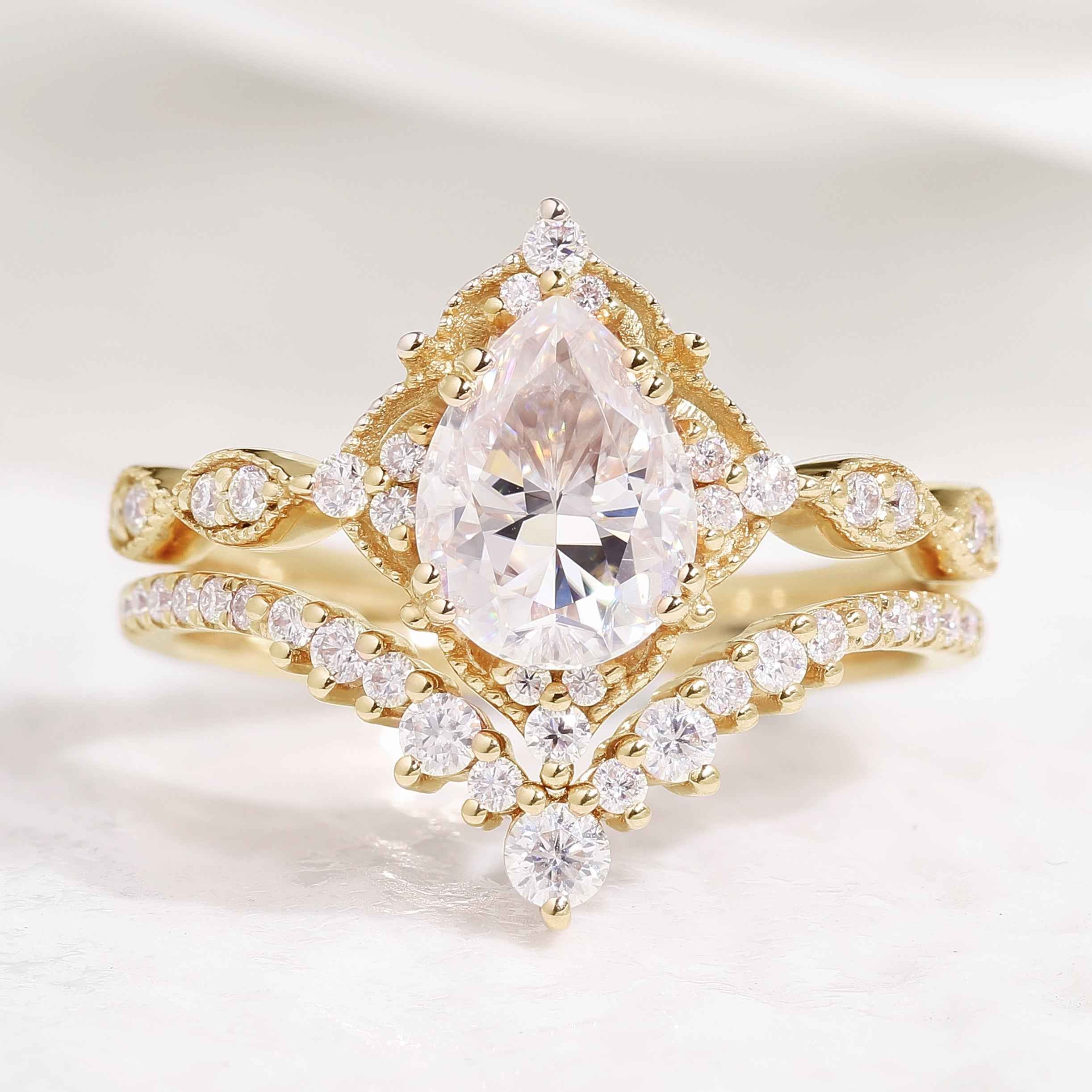 Vintage Pear Shaped Moissanite Engagement Ring Bridal Set 2pcs