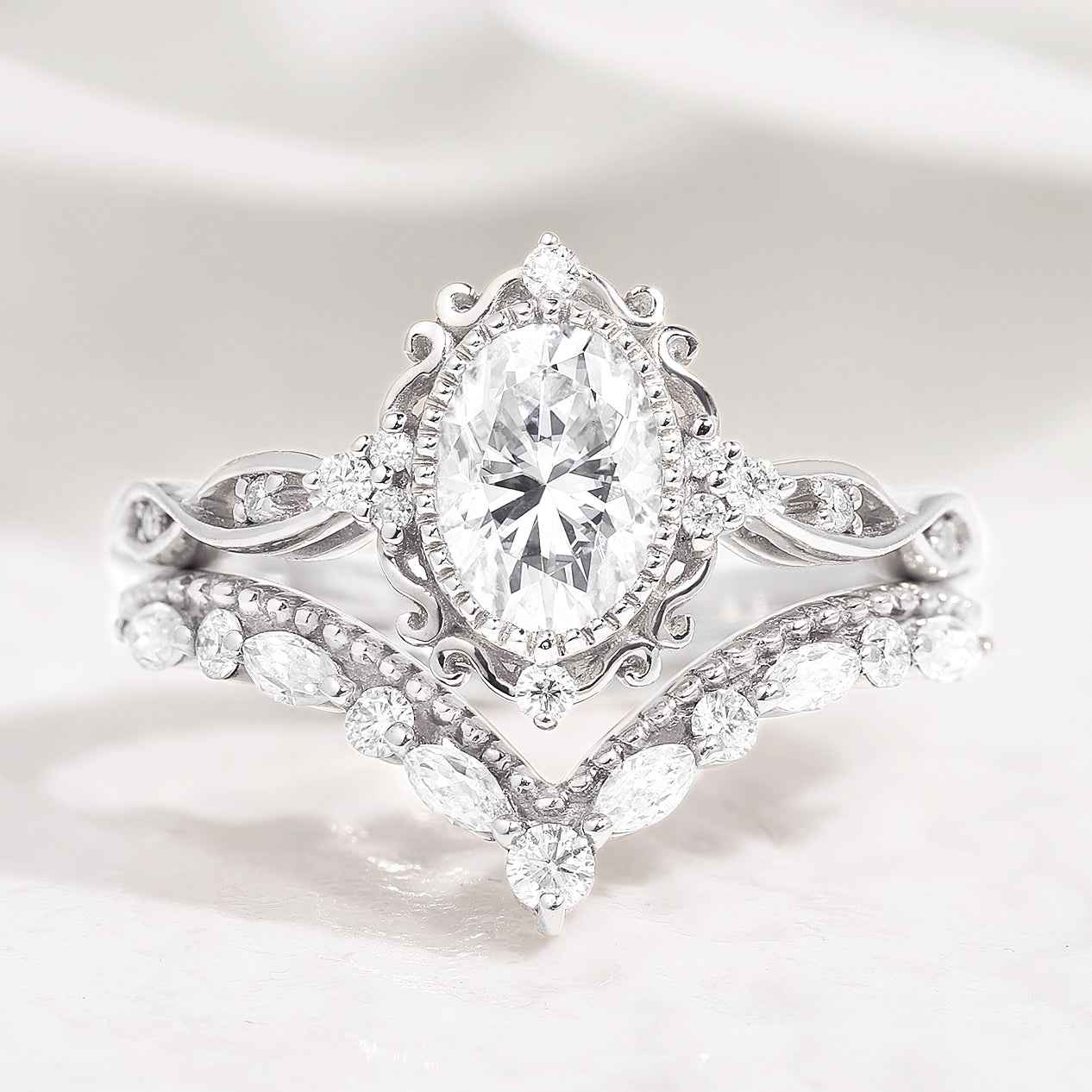 Vintage Oval Cut Moissanite Engagement Ring Set With Stacking Wedding Band