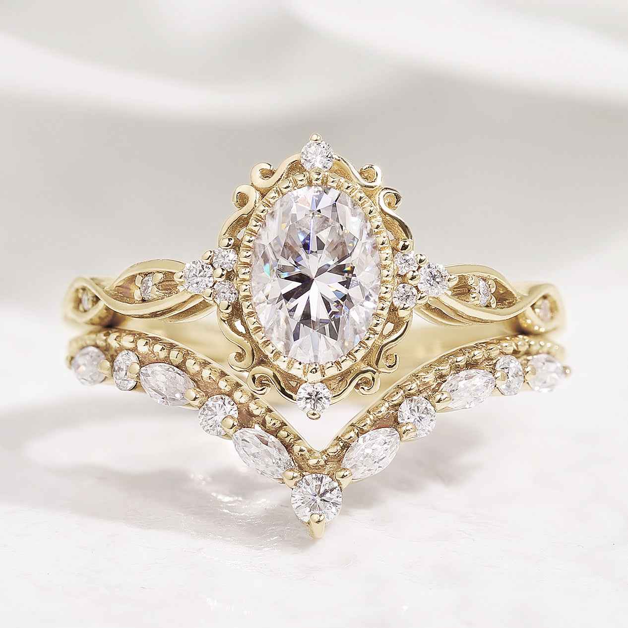 Vintage Oval Cut Moissanite Engagement Ring Set With Stacking Wedding Band