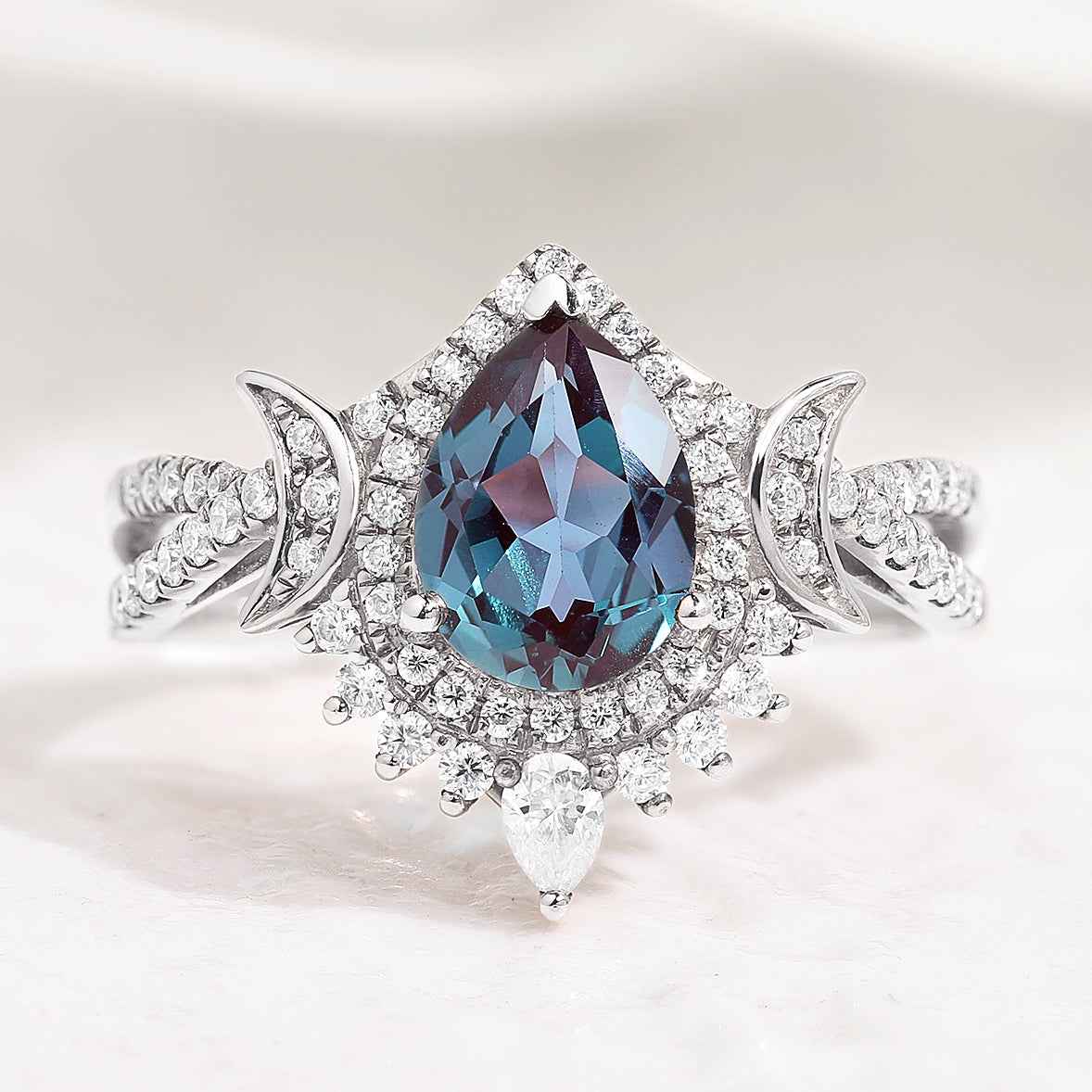Unique Design Moissanite Wedding Ring Pear Shaped Alexandrite Engagement Ring
