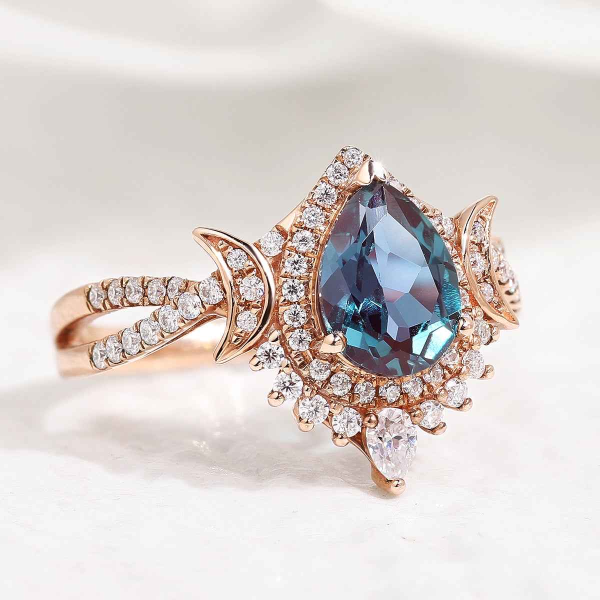 Unique Design Moissanite Wedding Ring Pear Shaped Alexandrite Engagement Ring