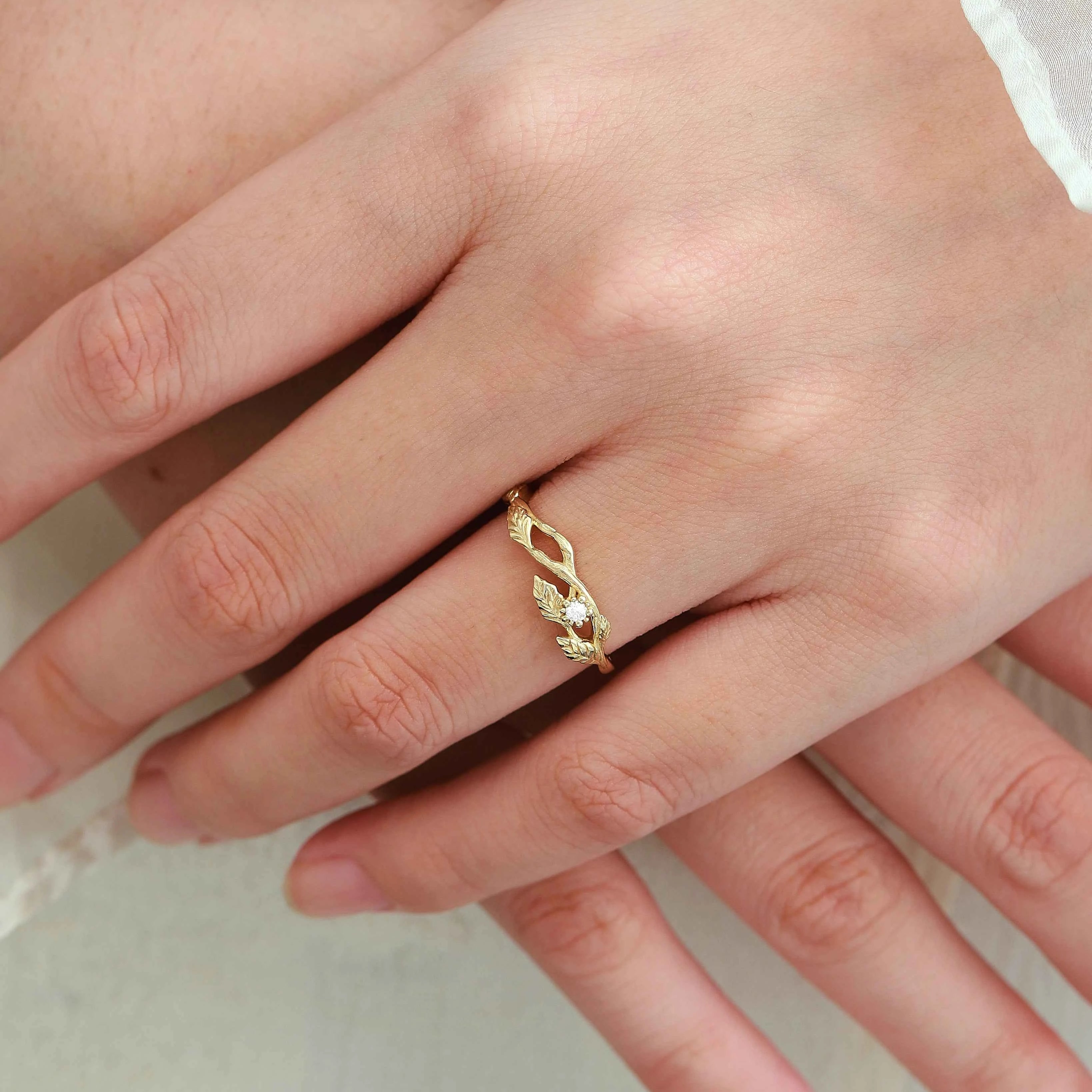 Leaf Wrap Straight Wedding Band