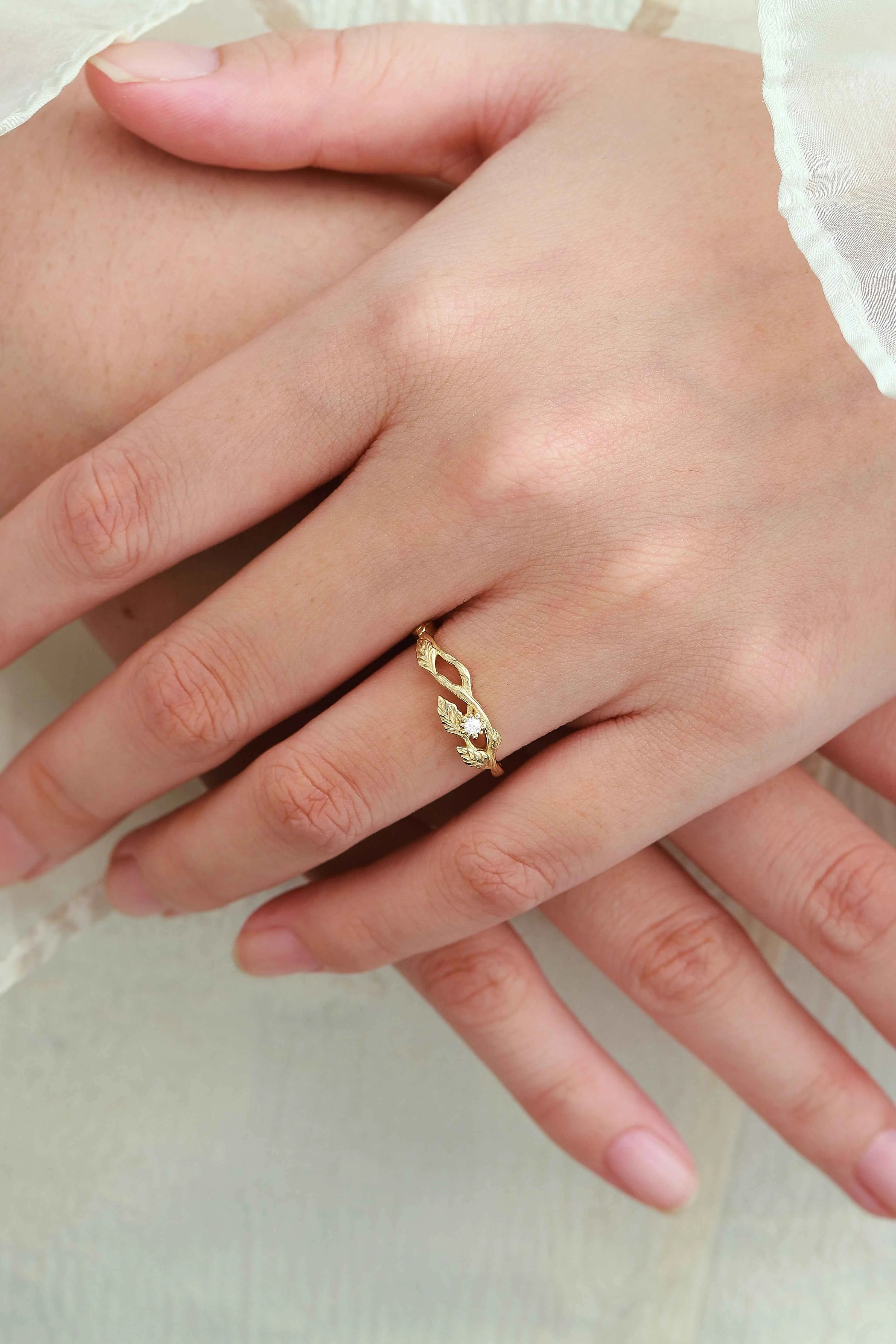 Leaf Wrap Straight Wedding Band