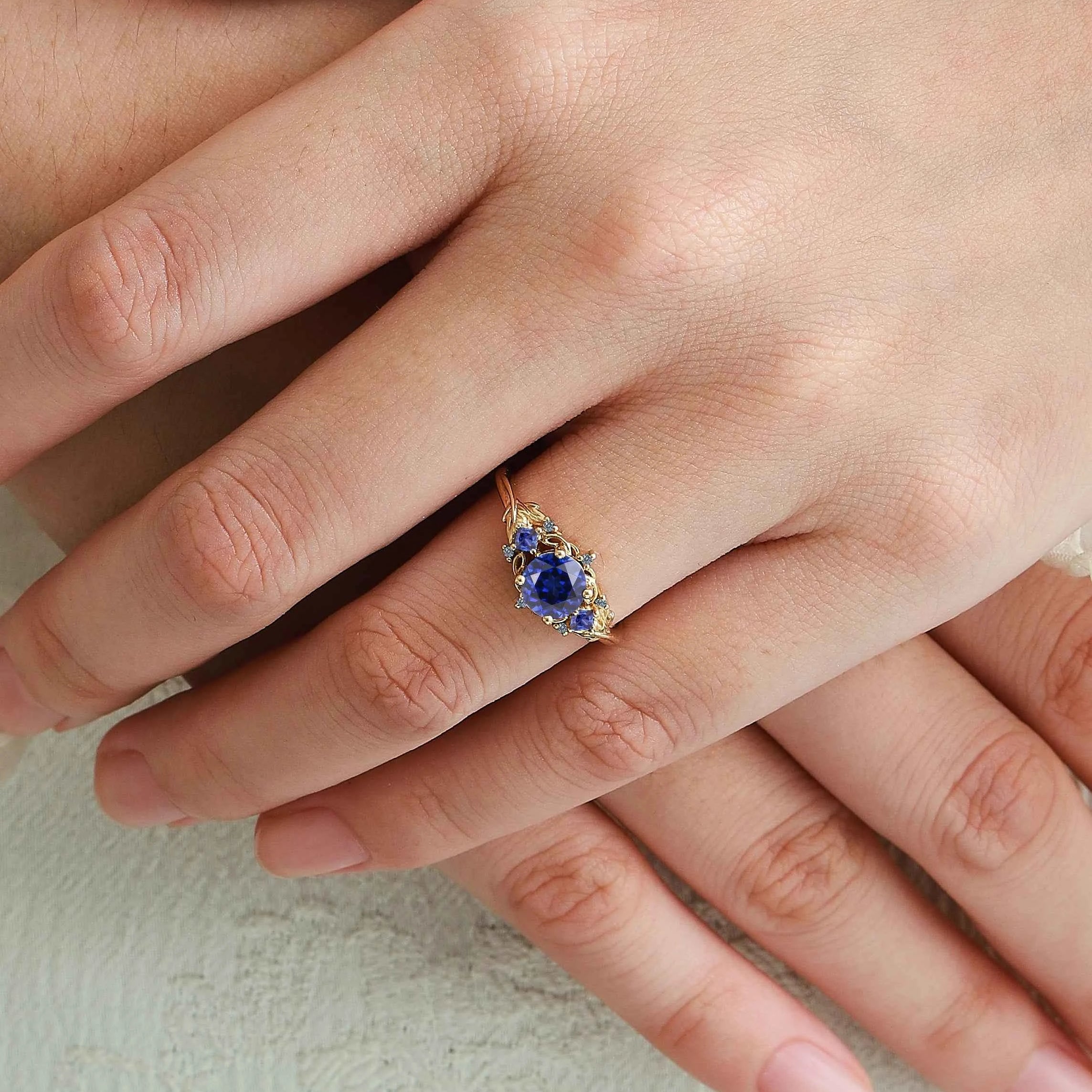 Vintage Leaf Stackable Round Sapphire Engagement Ring
