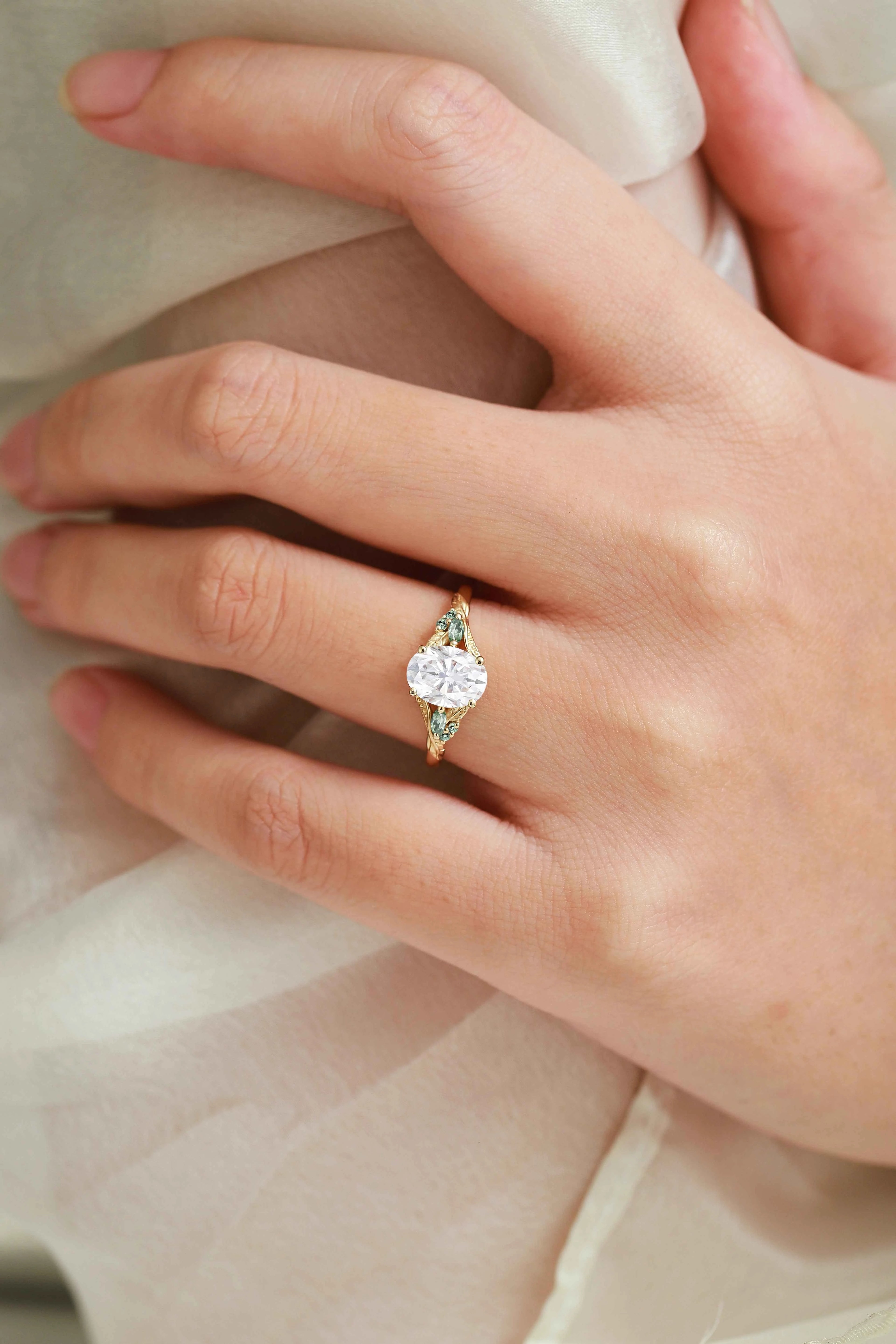 Leaf-Inspired Symmetrical Oval Moissanite Engagement Ring – Unique Nature Design