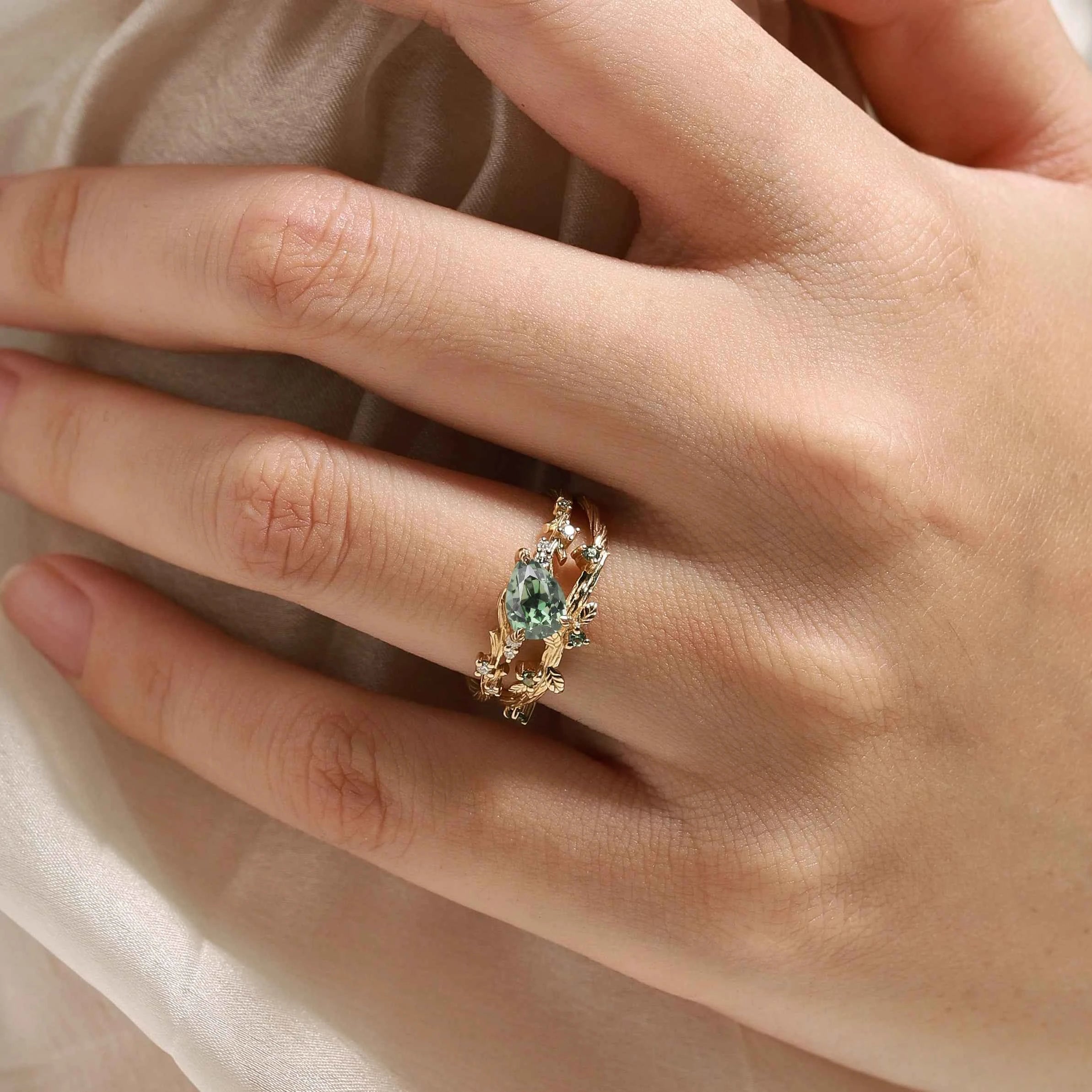 Nature-Inspired Sapphire Bridal Set – Pear Cut Sapphire Engagement Ring & Curved Green Sapphire Wedding Band 2Pcs Set