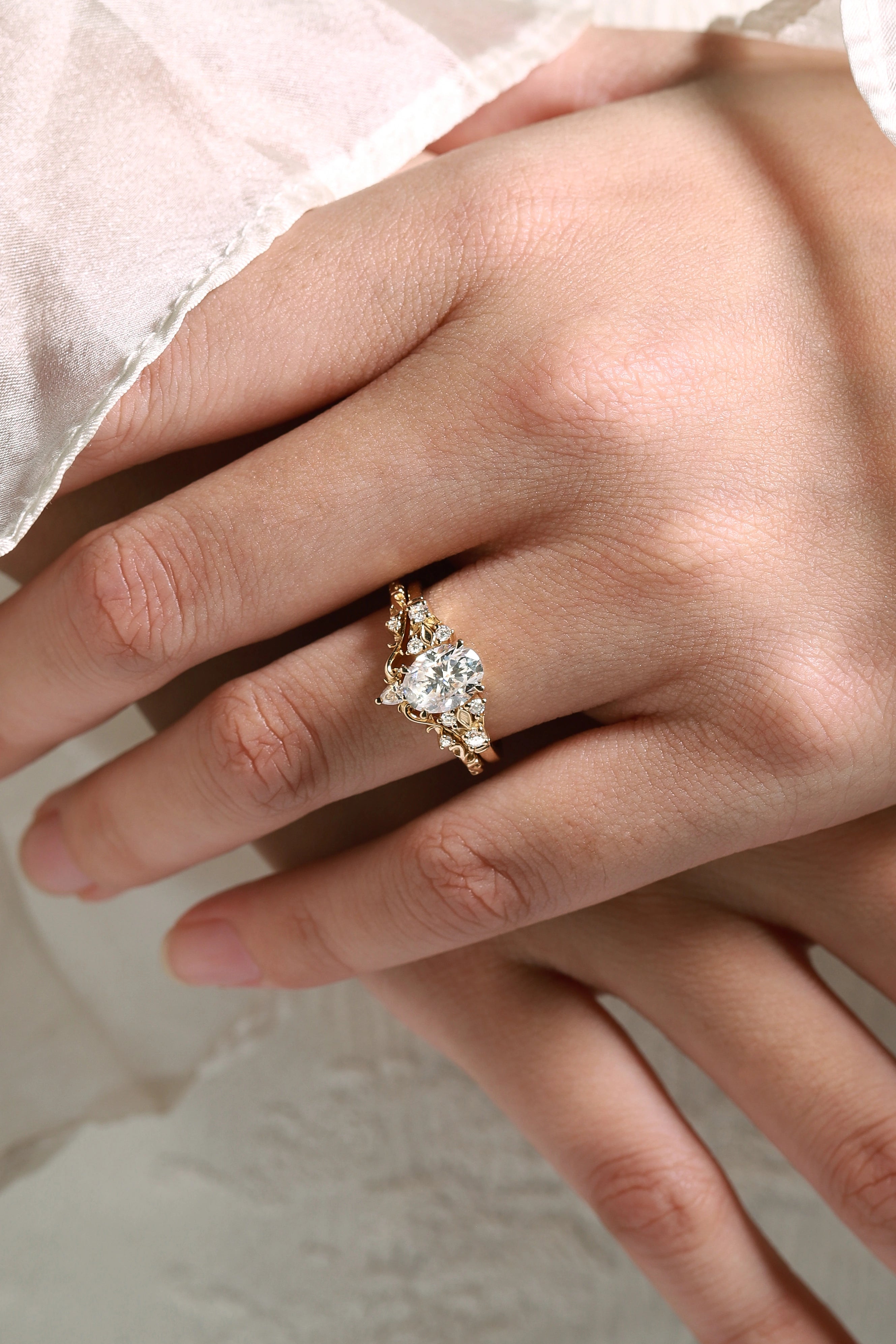 Oval Moissanite Vintage Engagement Ring Sets 2pcs - Lahela Jewelry