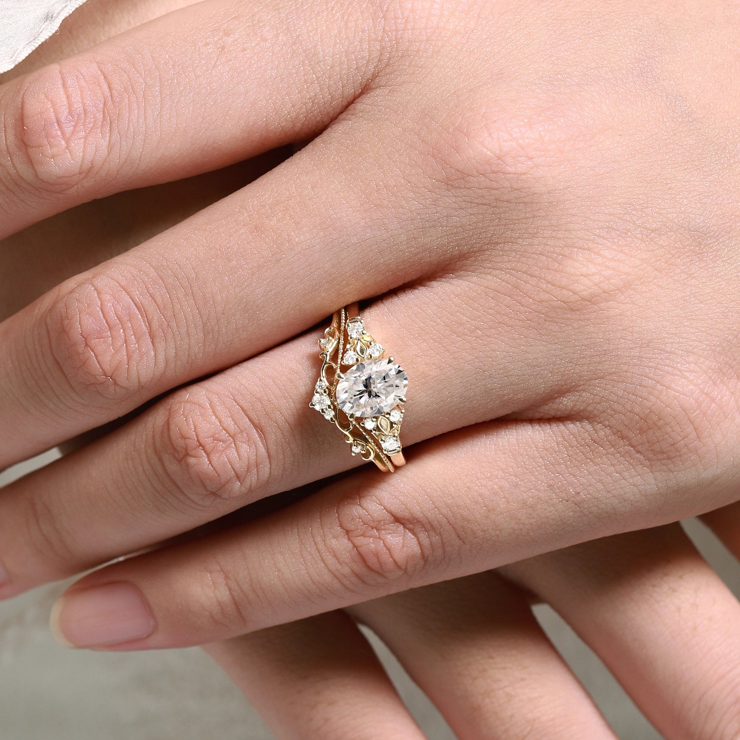 Oval Moissanite Engagement Ring Curved Wedding Band 2pcs - Lahela Jewelry