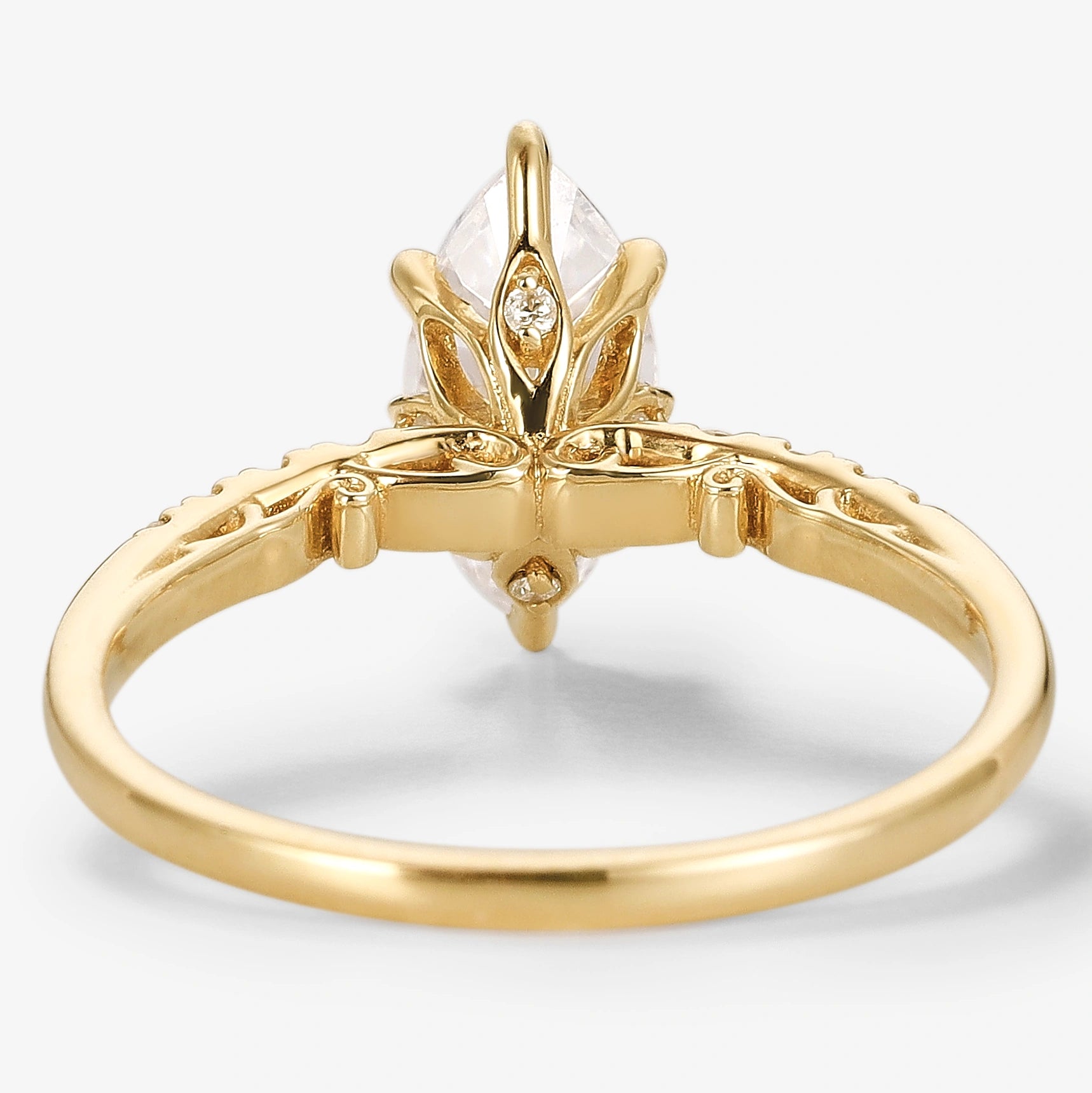 Minimalist Marquise Cut Moissanite Engagement Ring - Lahela Jewelry