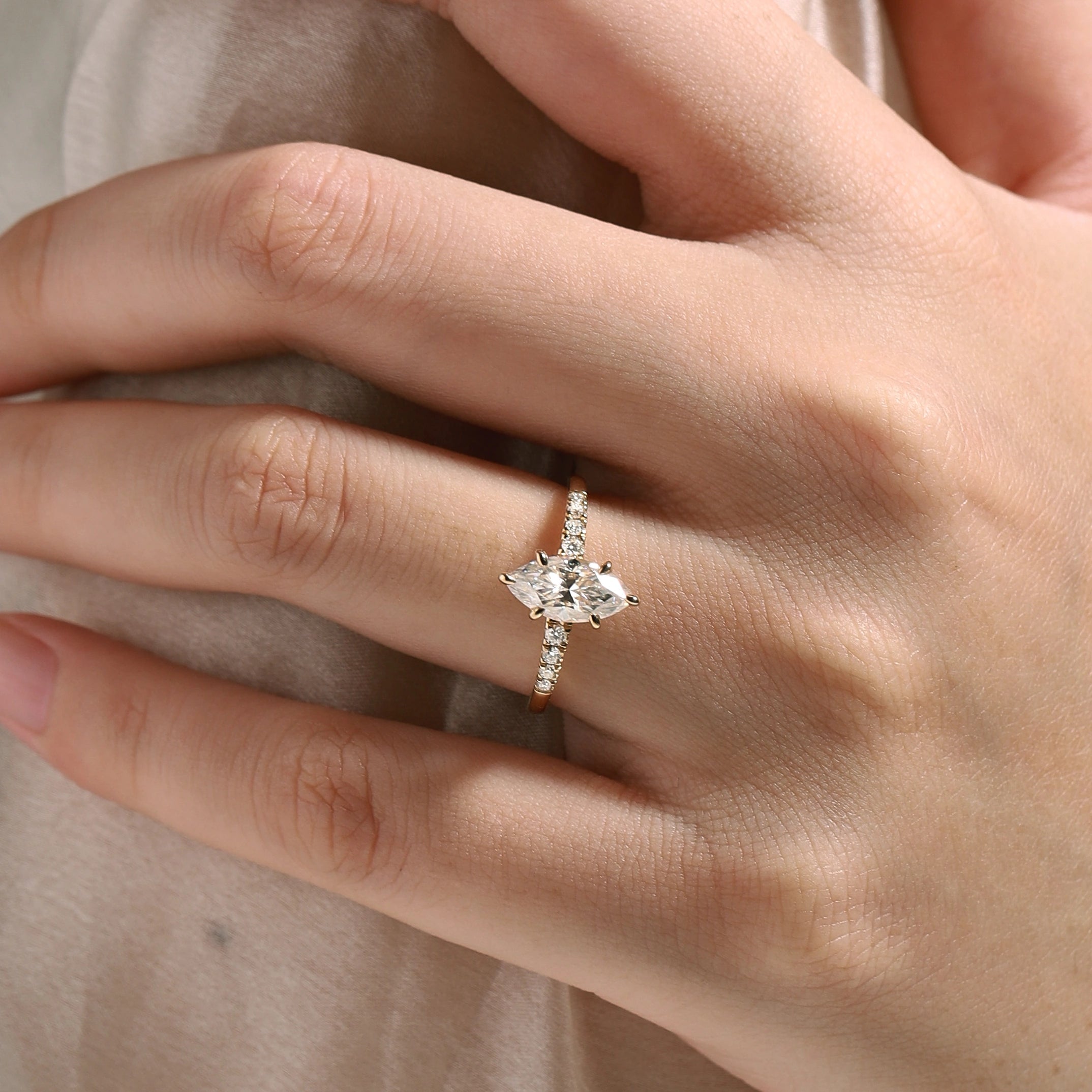 Minimalist Marquise Cut Moissanite Engagement Ring - Lahela Jewelry