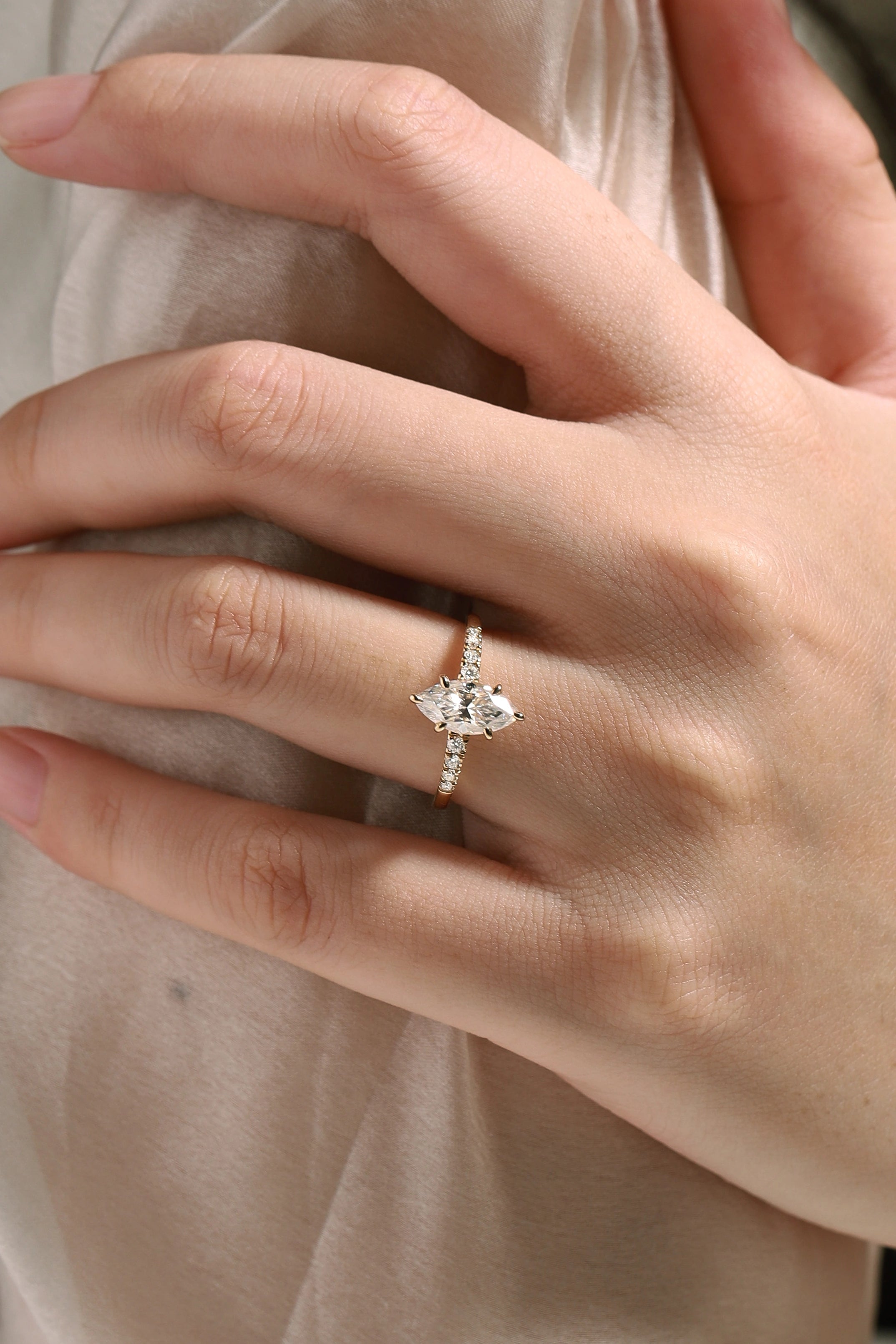 Minimalist Marquise Cut Moissanite Engagement Ring - Lahela Jewelry