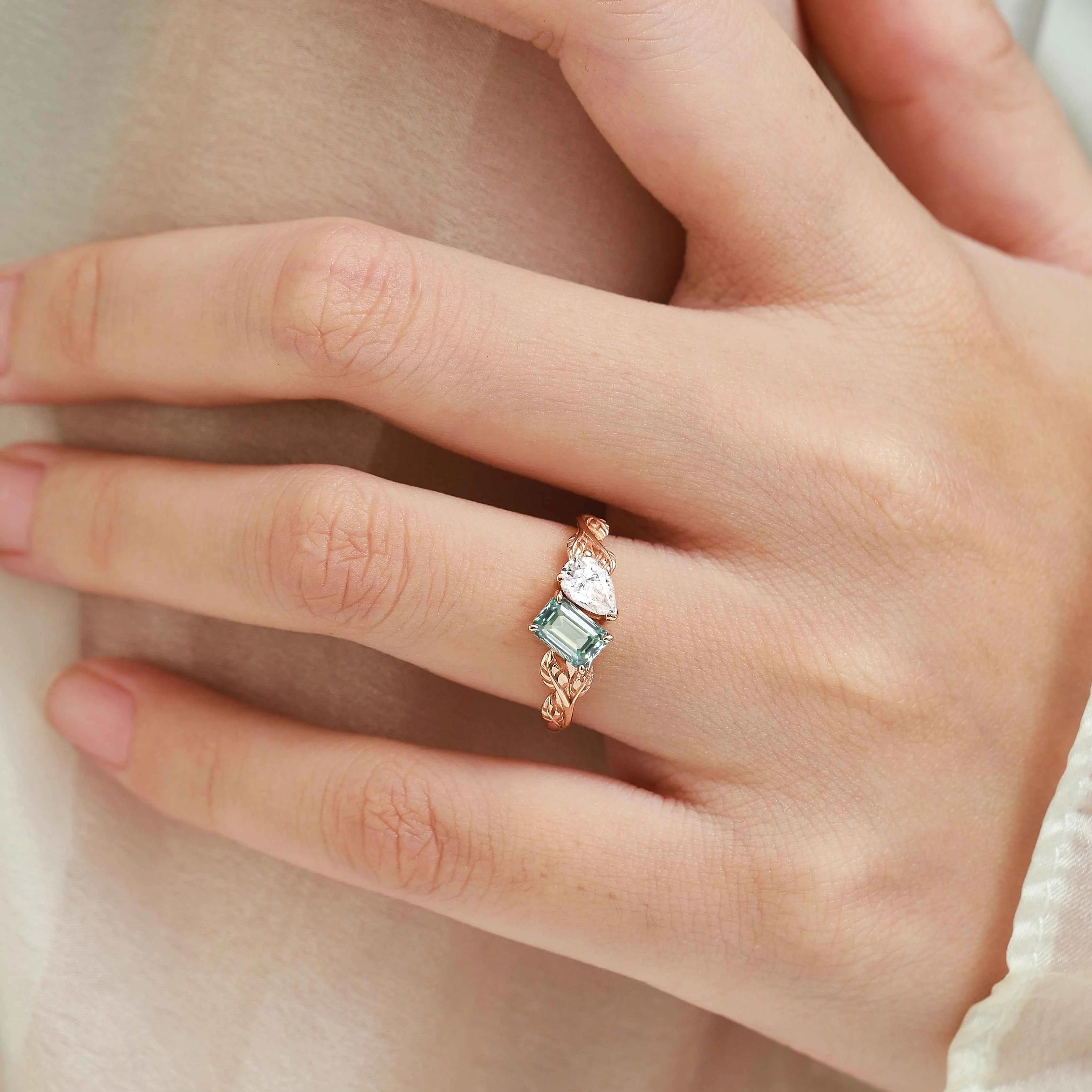 Nature Inspired Leaf 2-Stone Toi et Moi Engagement Ring