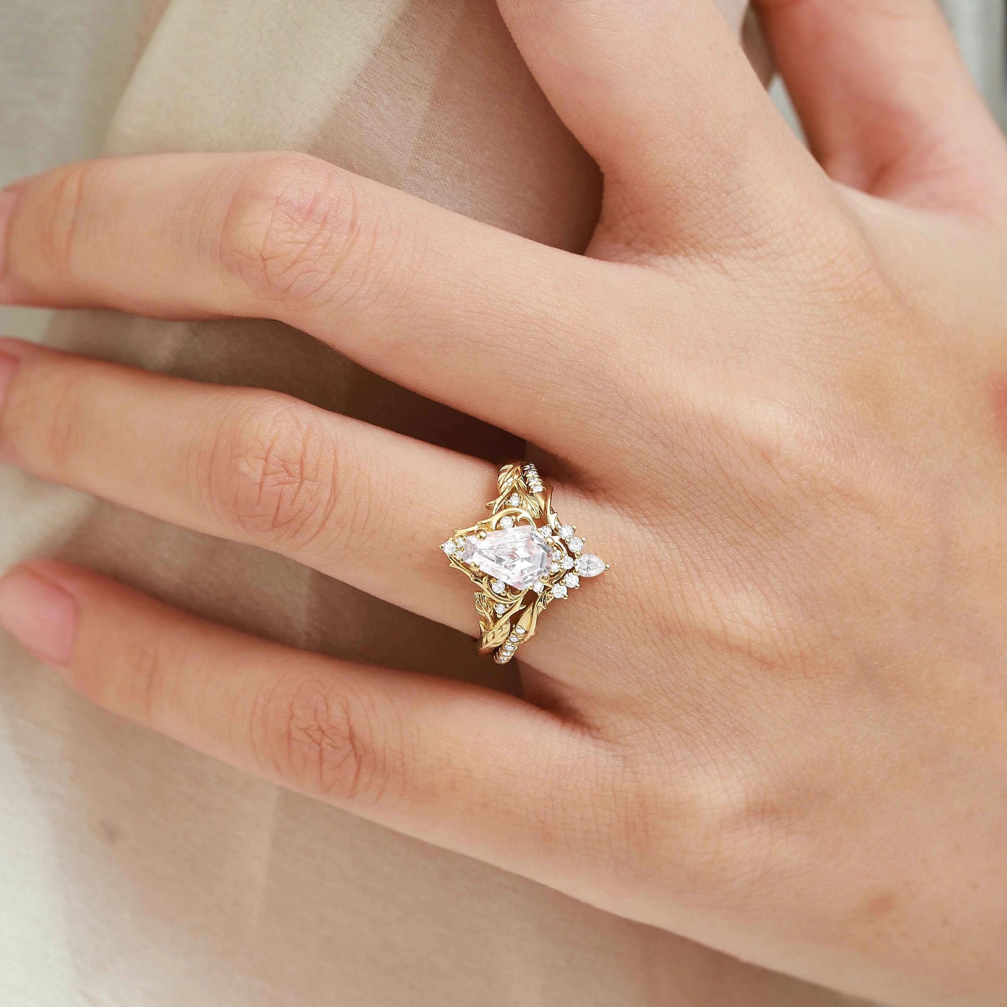 Nature-Inspired Coffin Cut Moissanite Thorn & Leaf Bridal Ring Set