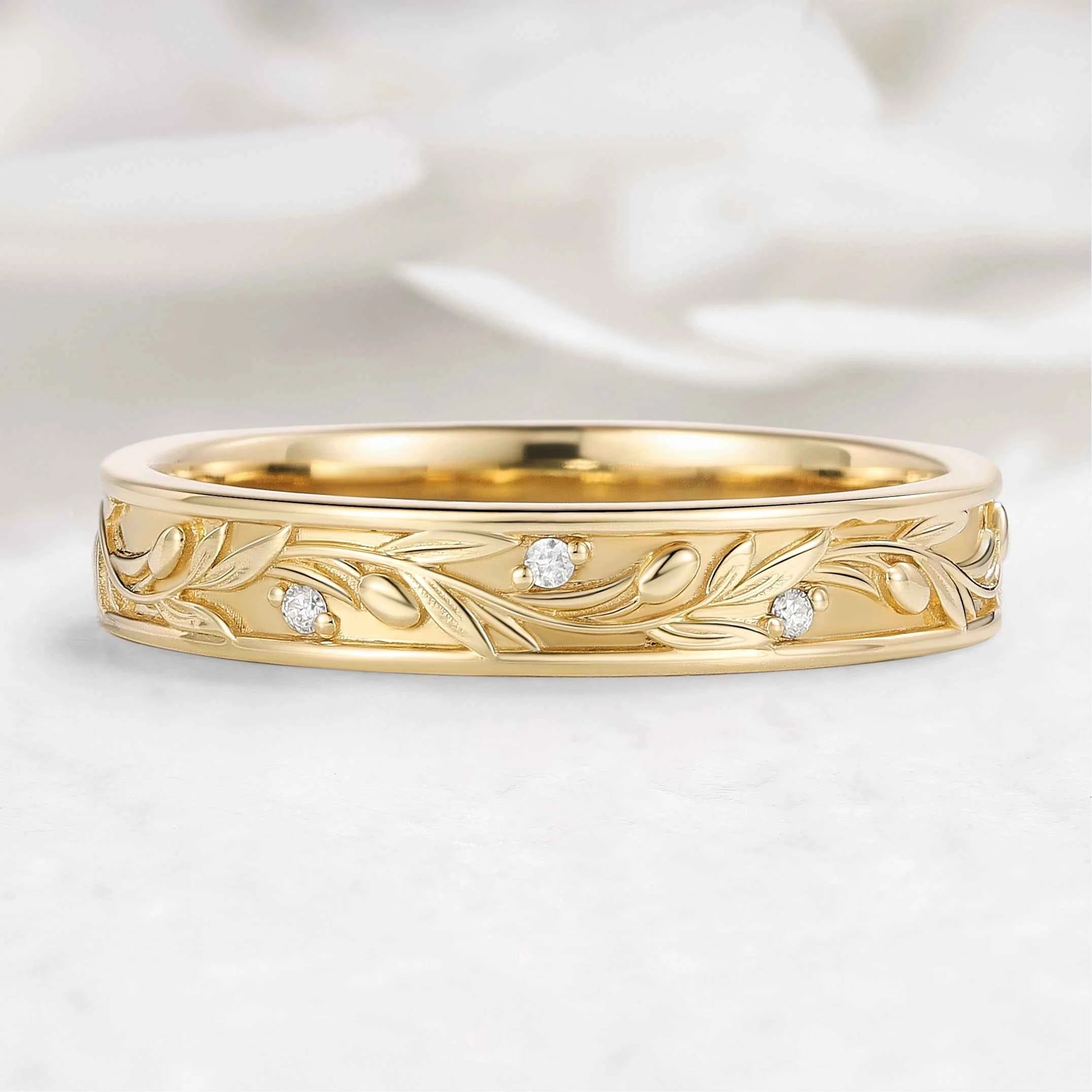 Nature-Inspired Moissanite Men’s Wedding Band - Leif
