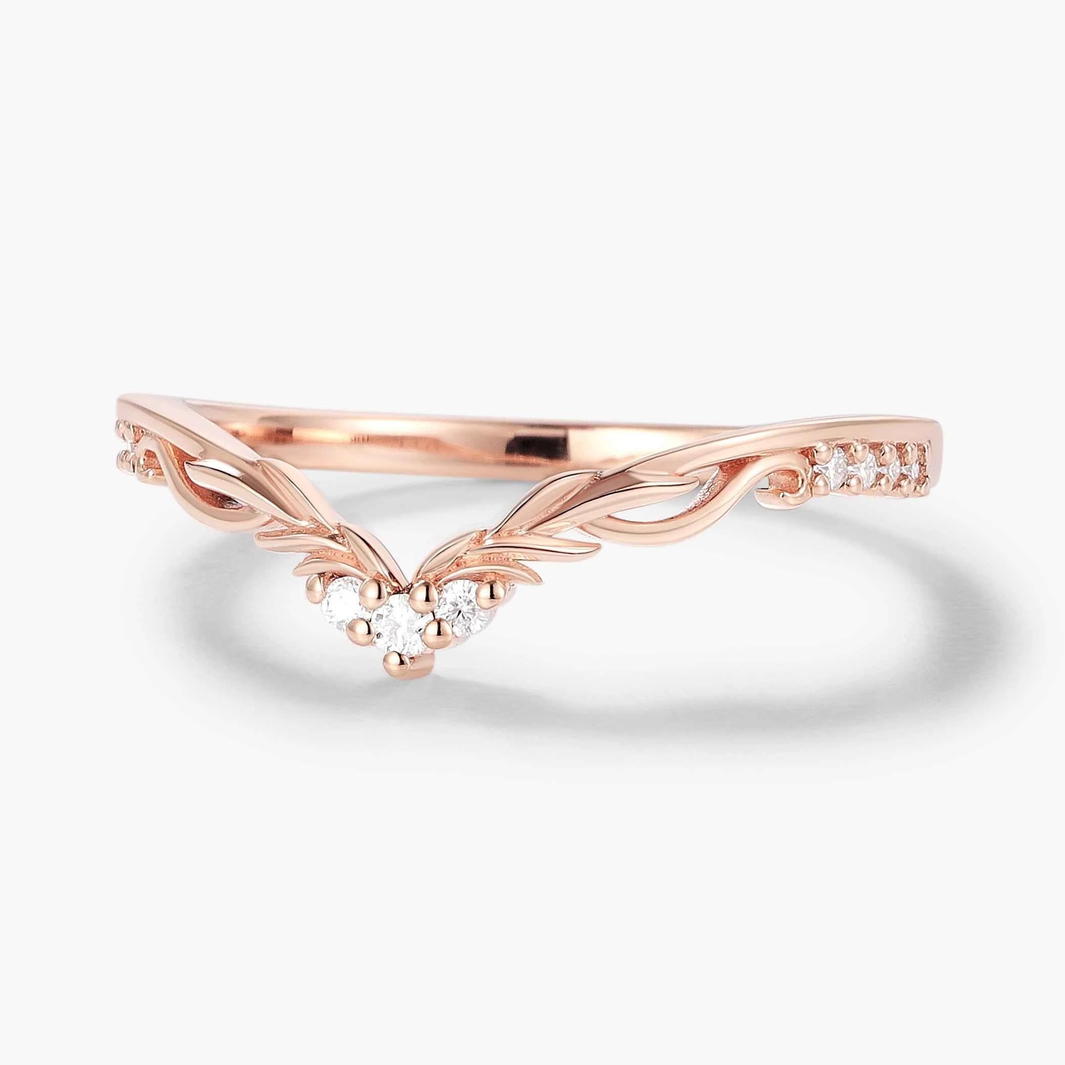 Pine Needle Leaf V-Shaped Moissanite Band - Rowena