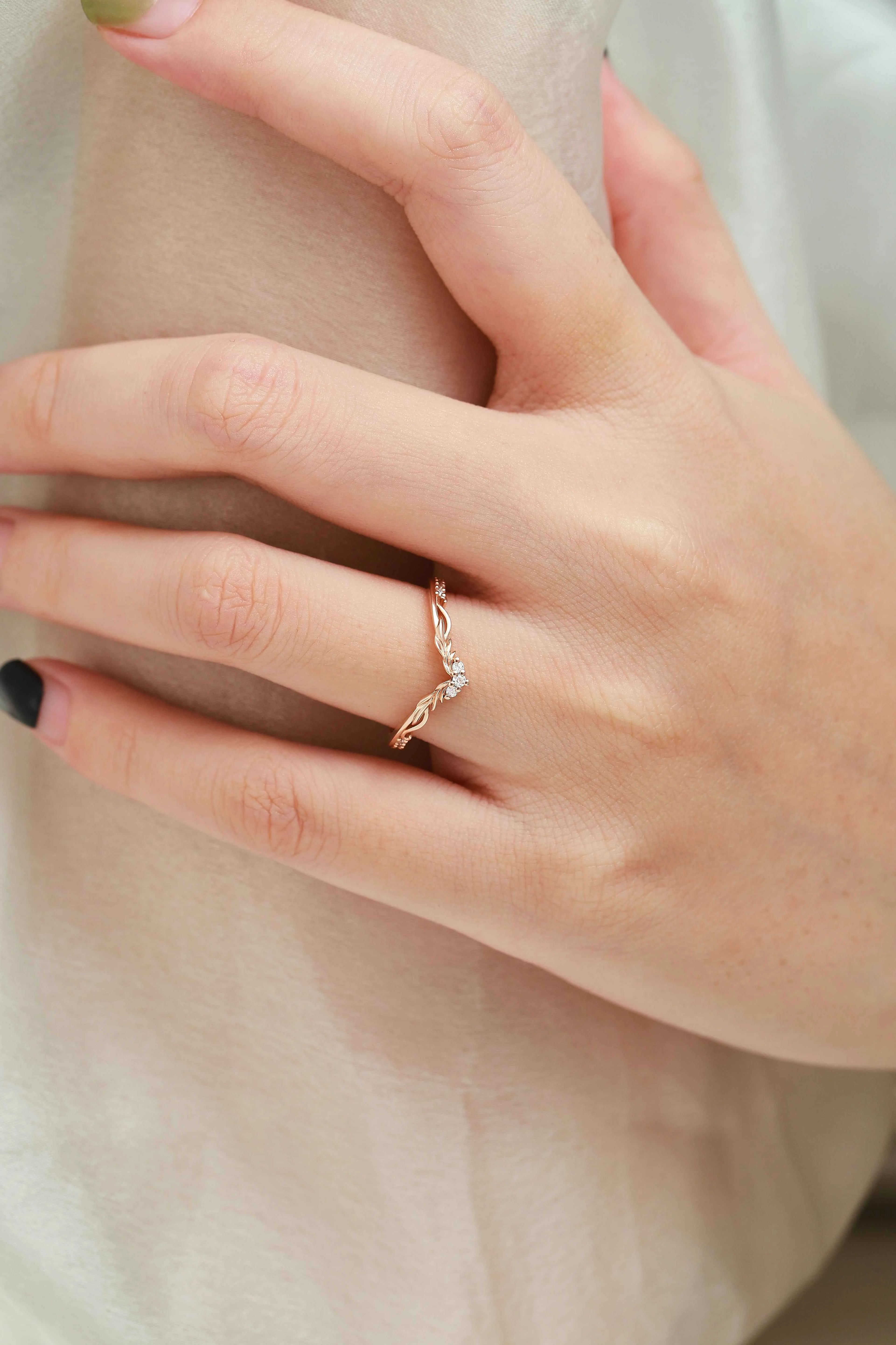 Pine Needle Leaf V-Shaped Moissanite Band - Rowena