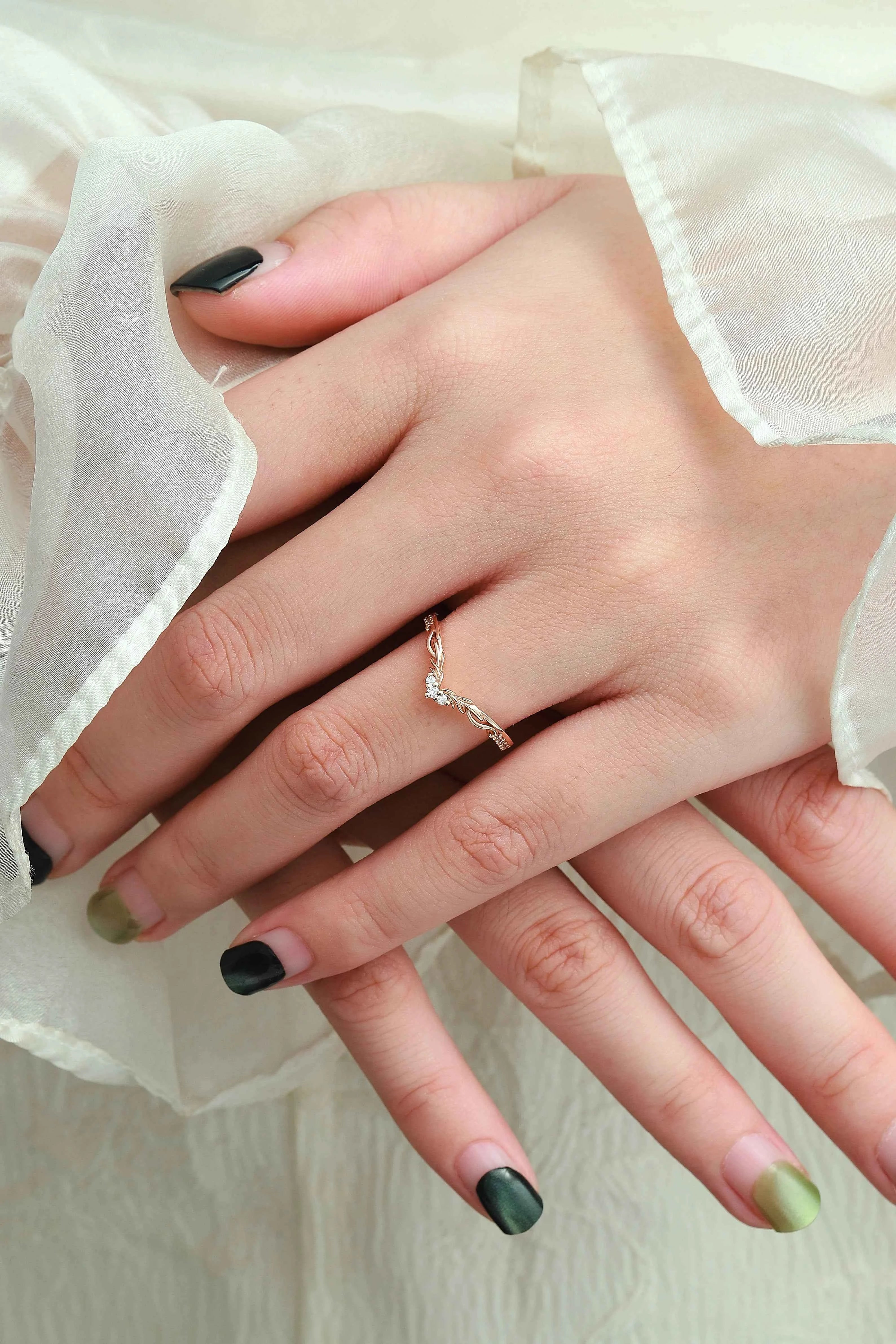 Pine Needle Leaf V-Shaped Lab Diamond Band - Rowena