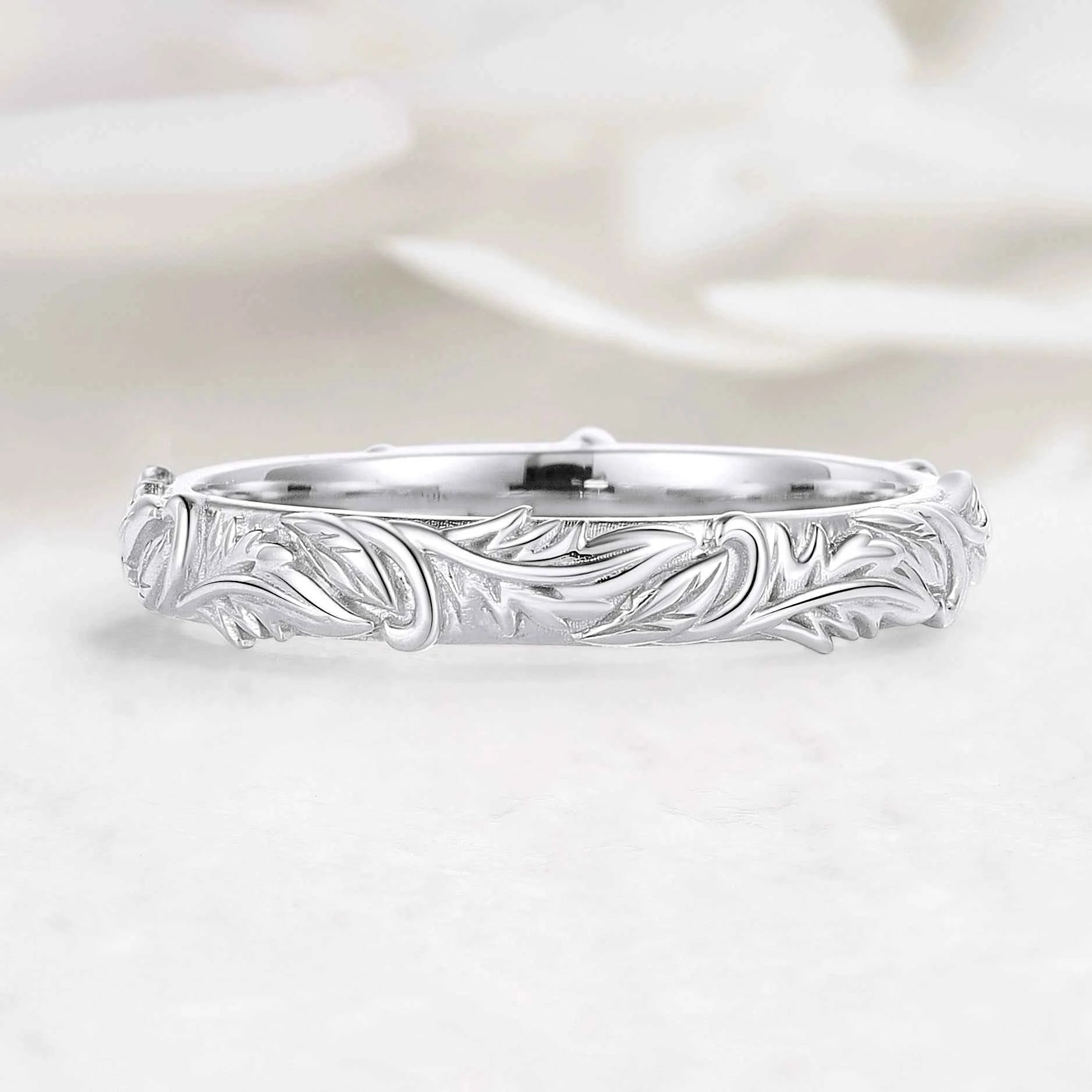 Nature Inspired Leaf Engraved Women’s Wedding Band