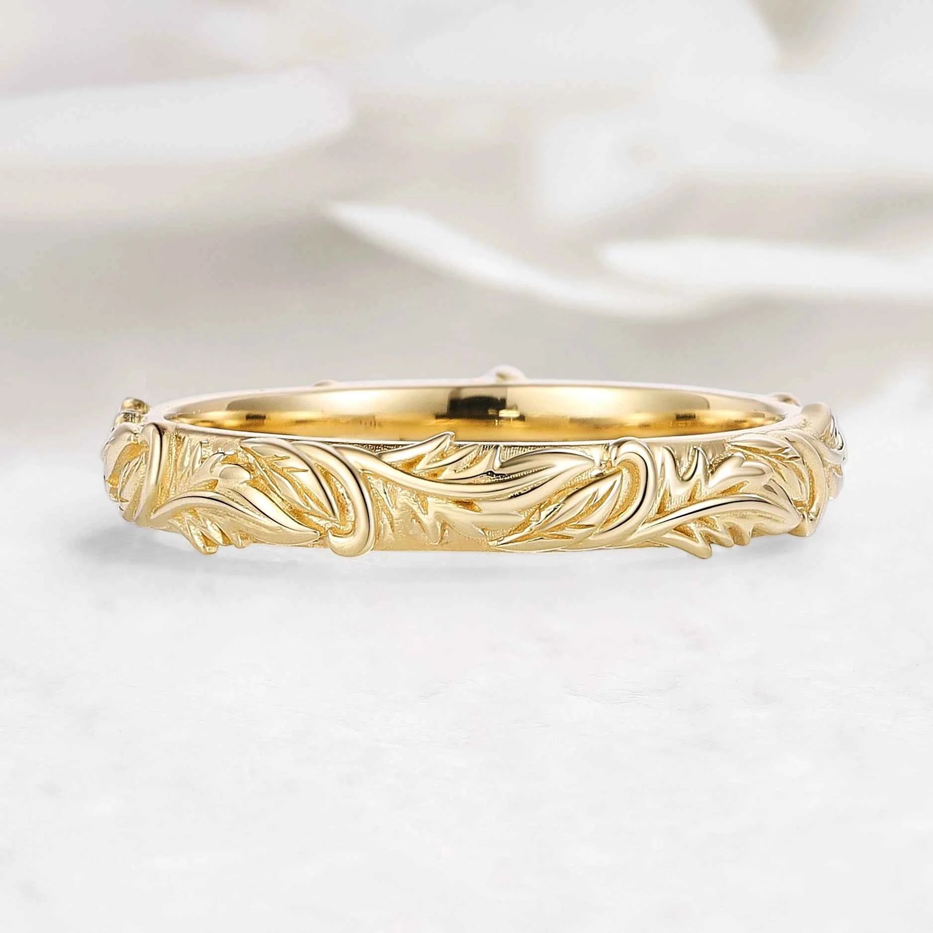 Nature Inspired Leaf Engraved Women’s Wedding Band