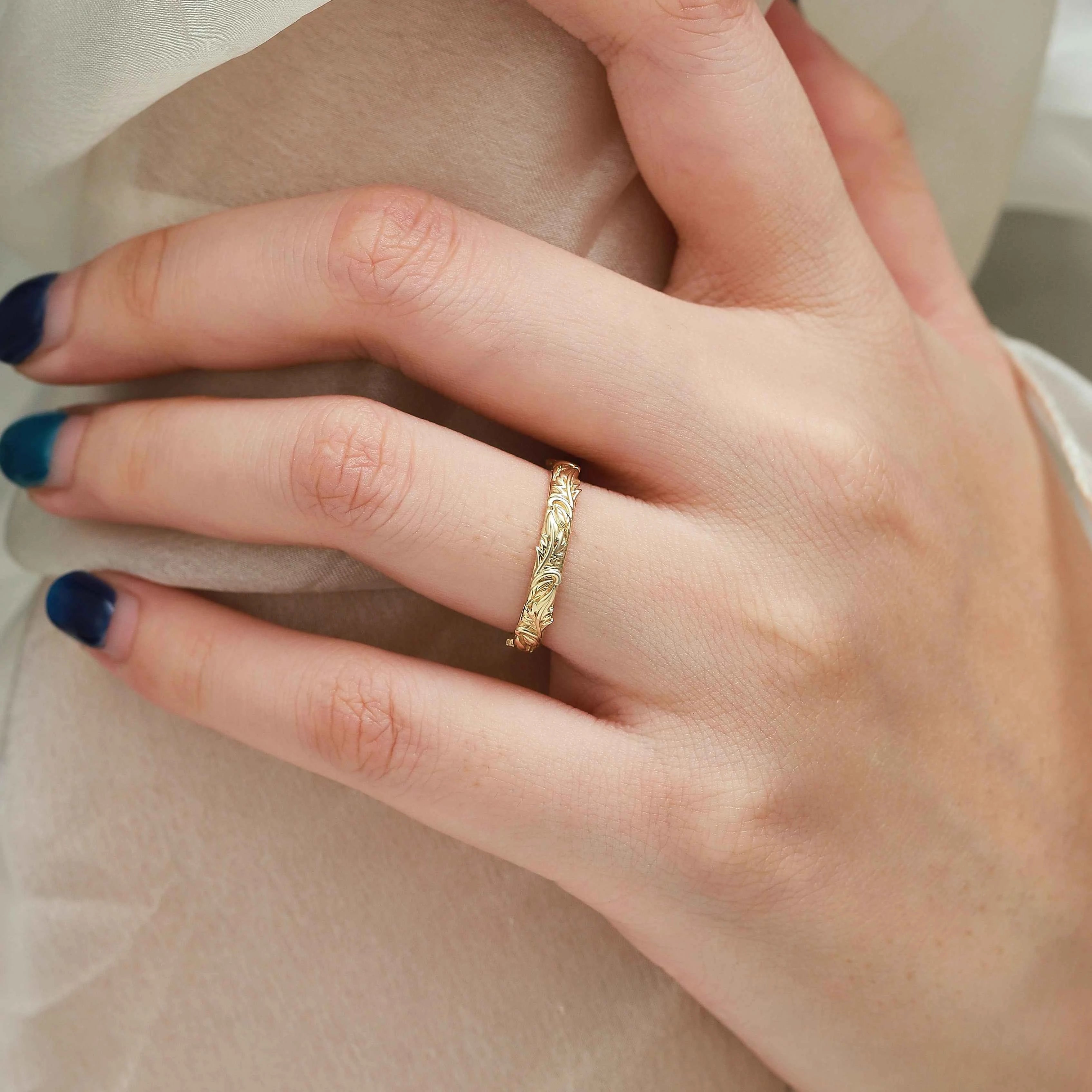 Nature Inspired Leaf Engraved Women’s Wedding Band