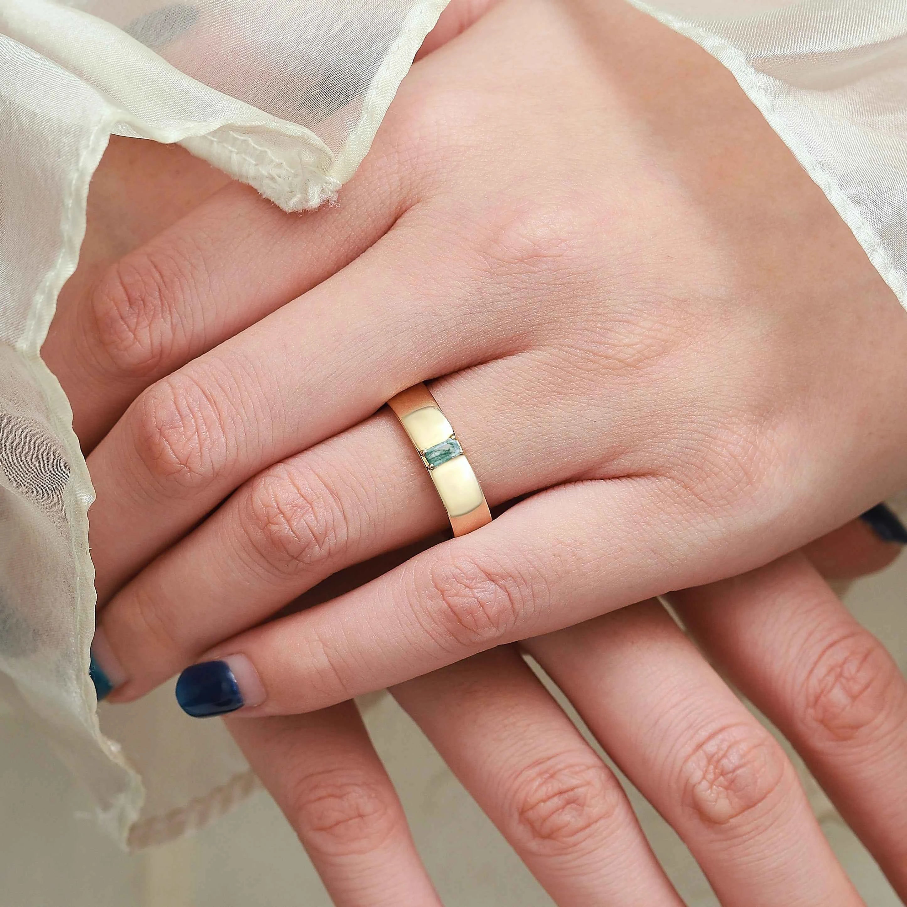 Nature Inspired Moss Agate Men’s Ring with Leaf Vine Engraving