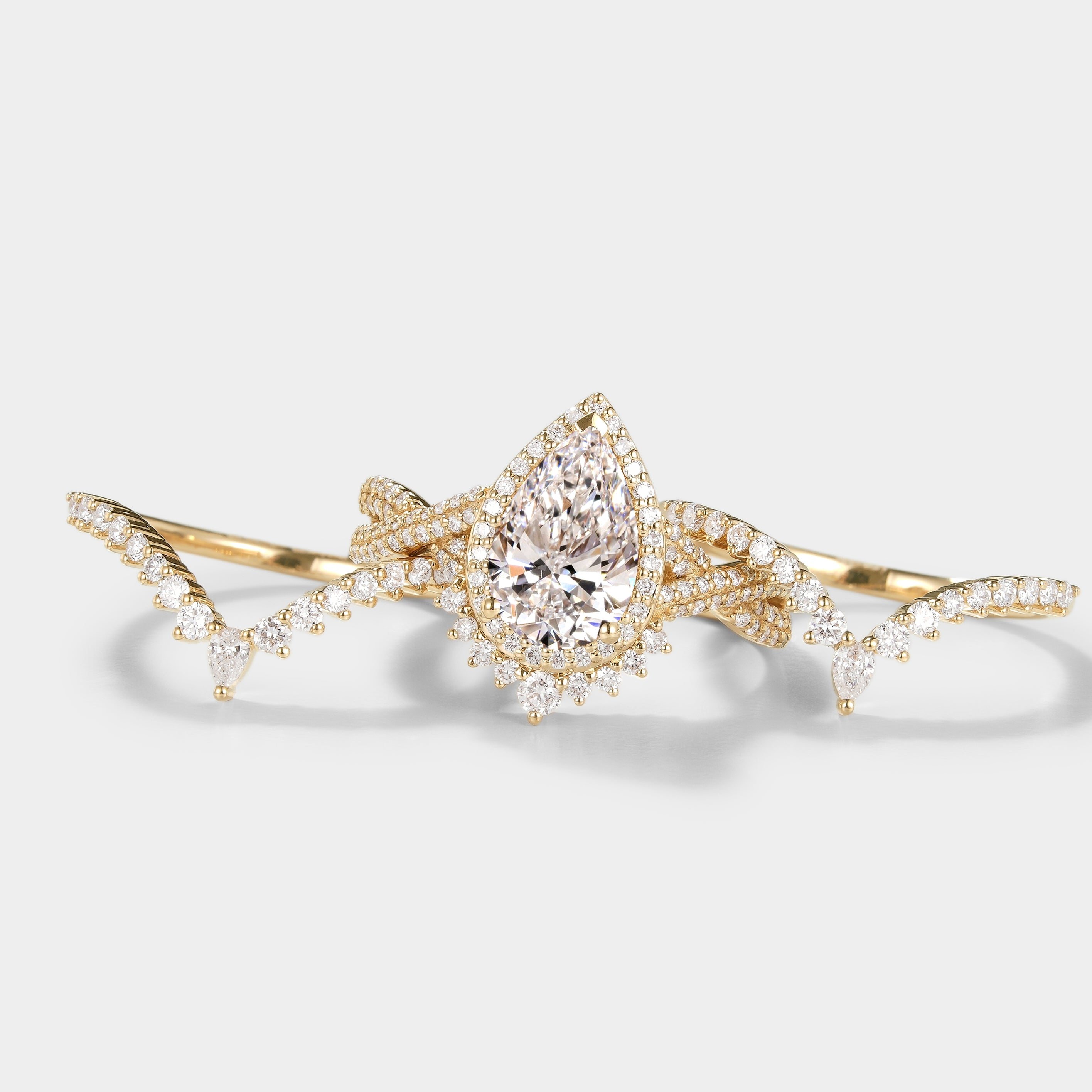 Pear cut lab-grown diamond engagement ring set, Lahela Jewelry