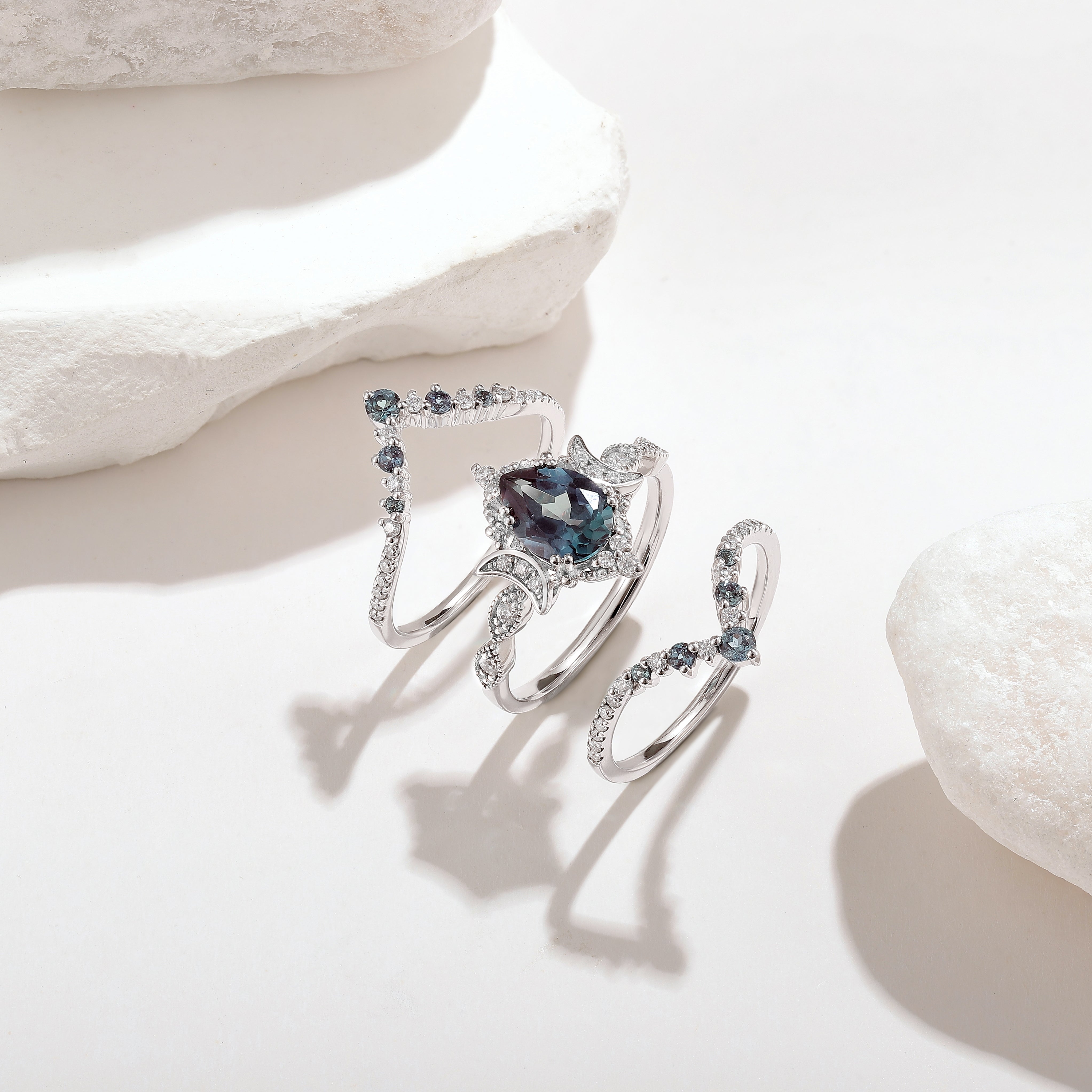 Trio Rings: The Complete Guide to Meaning, Styles, and How to Choose