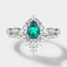Vintage Pear Cut Emerald Engagement Ring Set Bridal Set