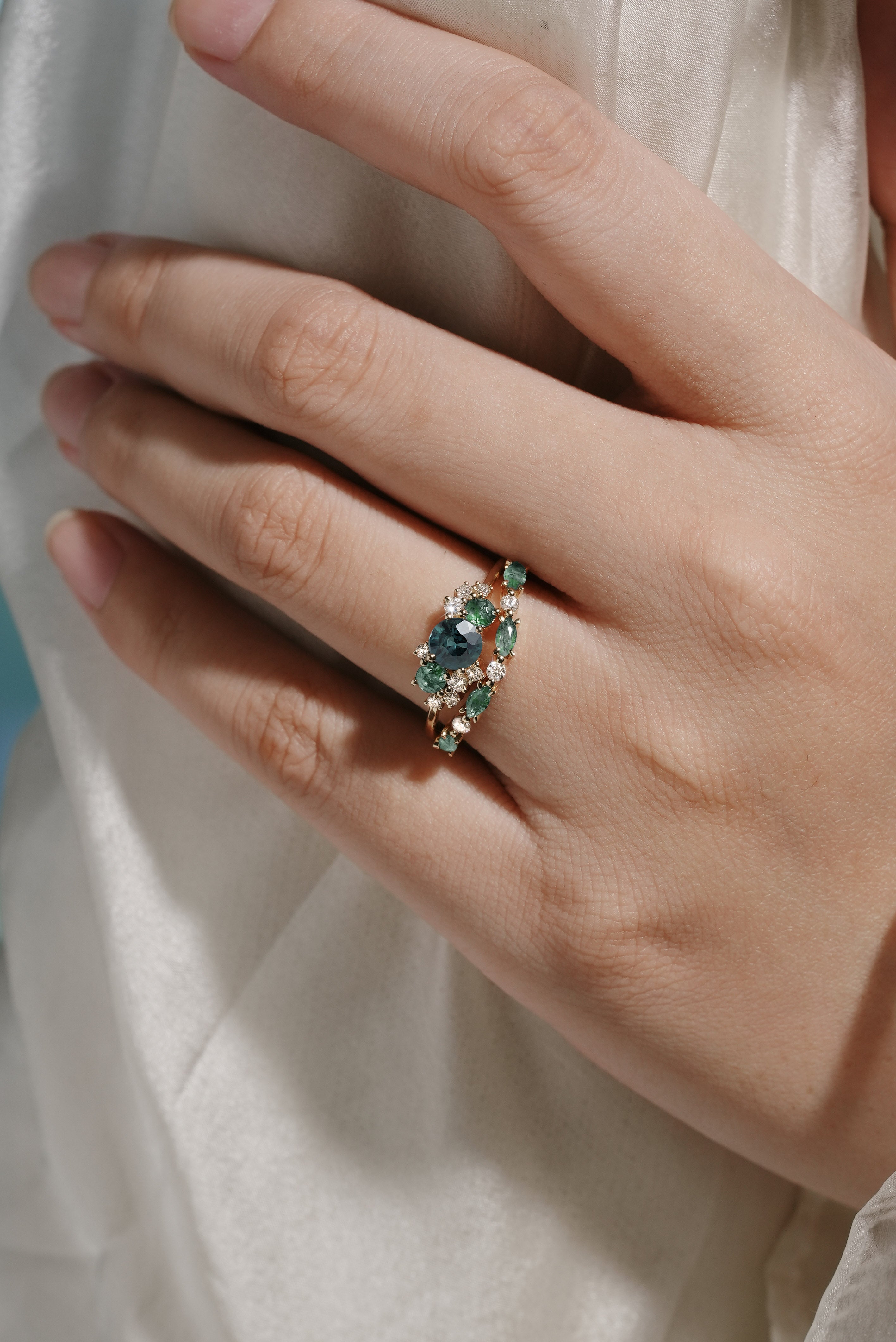 Teal sapphire engagement ring set with moss agate, moissanite & solid gold, bridal set, wedding rings on hand.