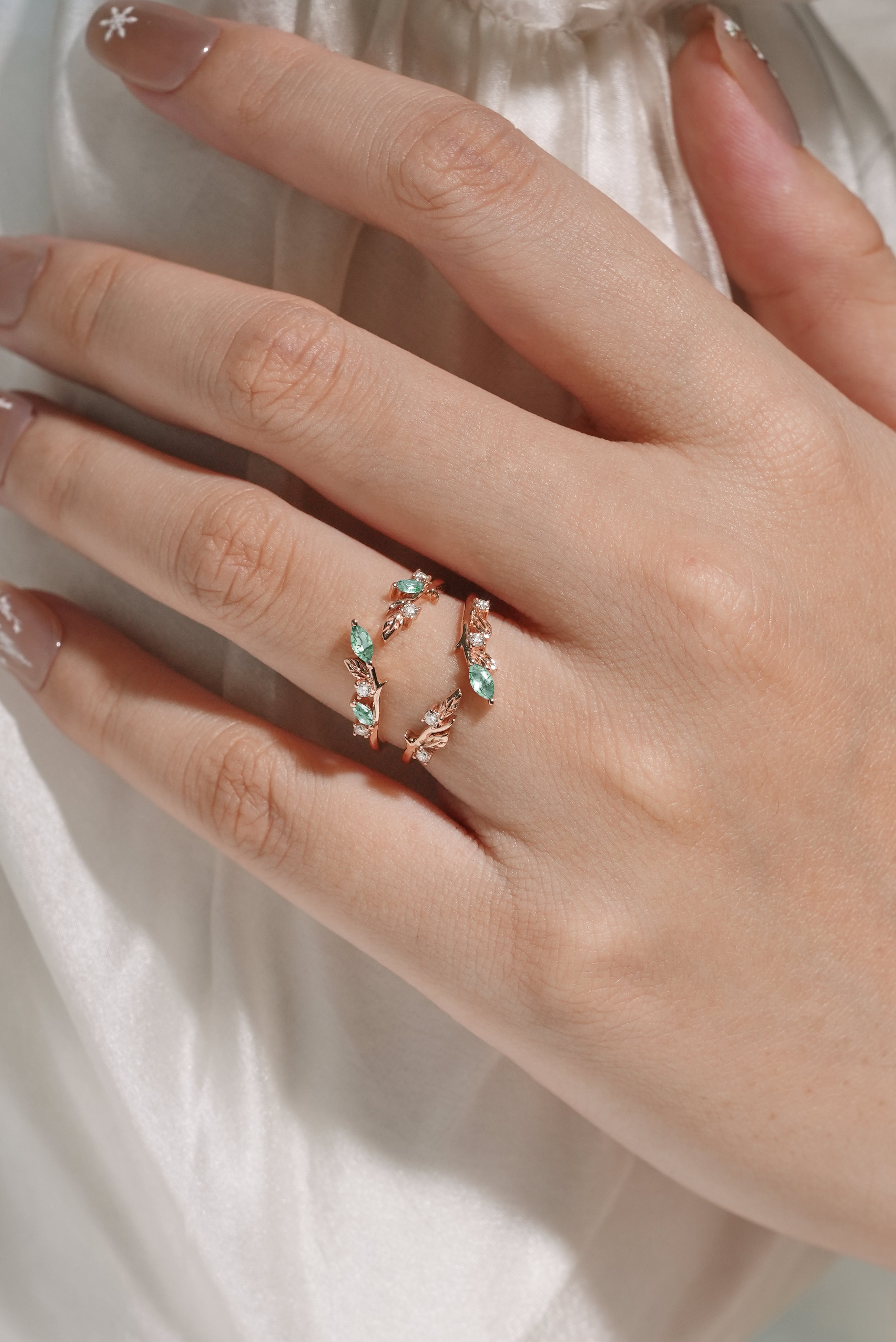Rose gold leaf double wedding band with moss agate & moissanite stones, vintage style bridal set ring.