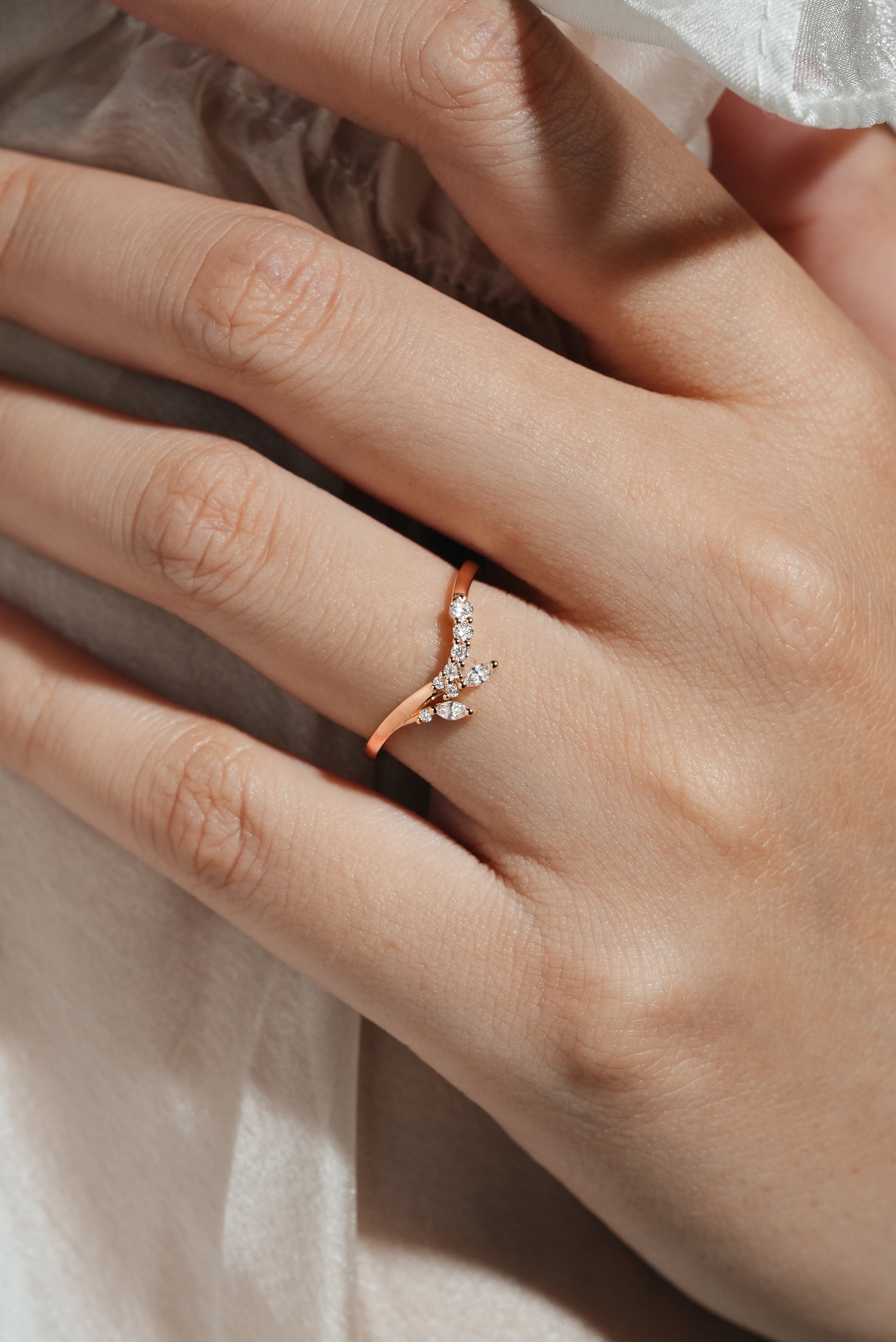 Moissanite Curved Stackable Wedding Band - Lahela Jewelry