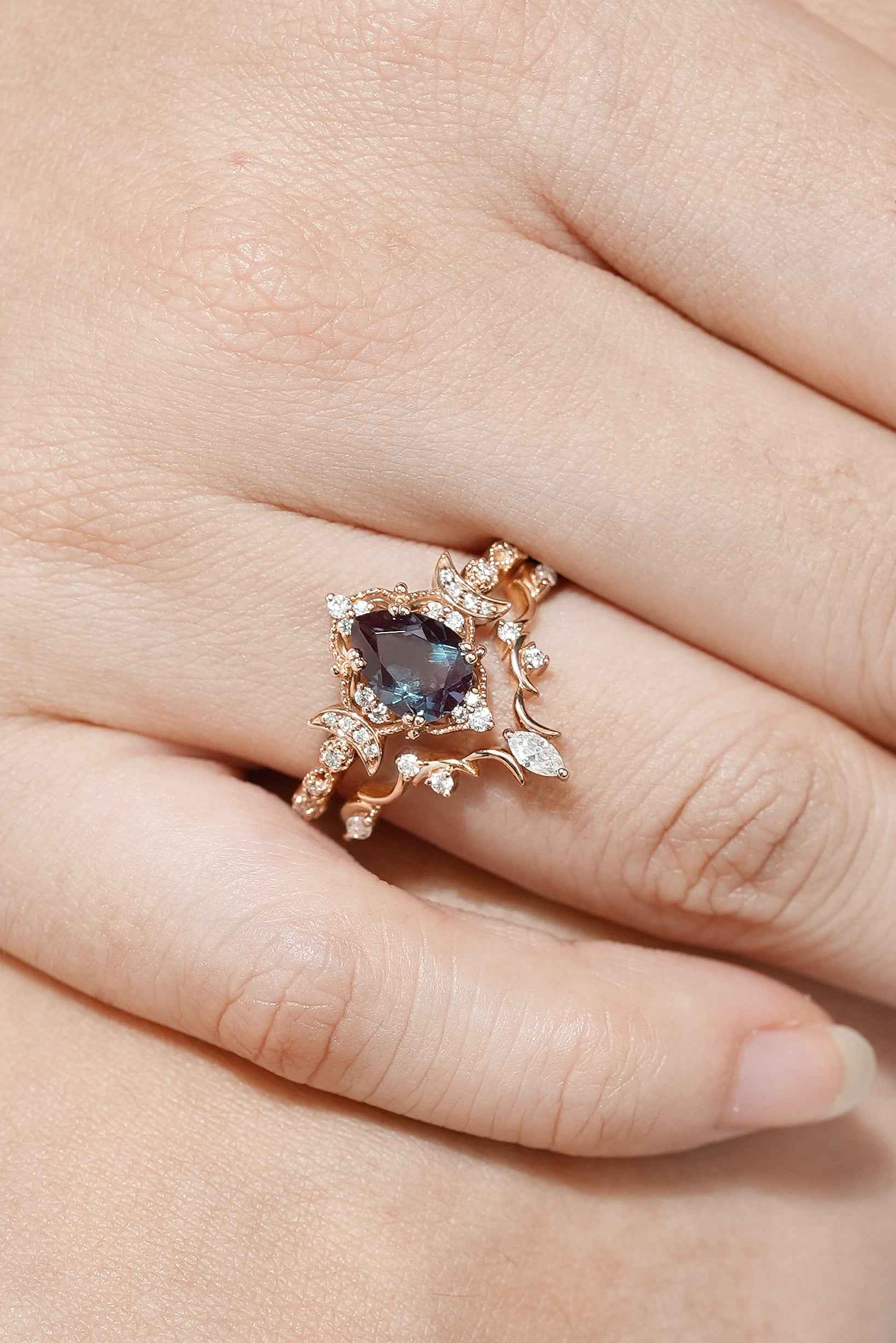Unique Design Pear Cut Alexandrite Engagement Ring Set 2pcs