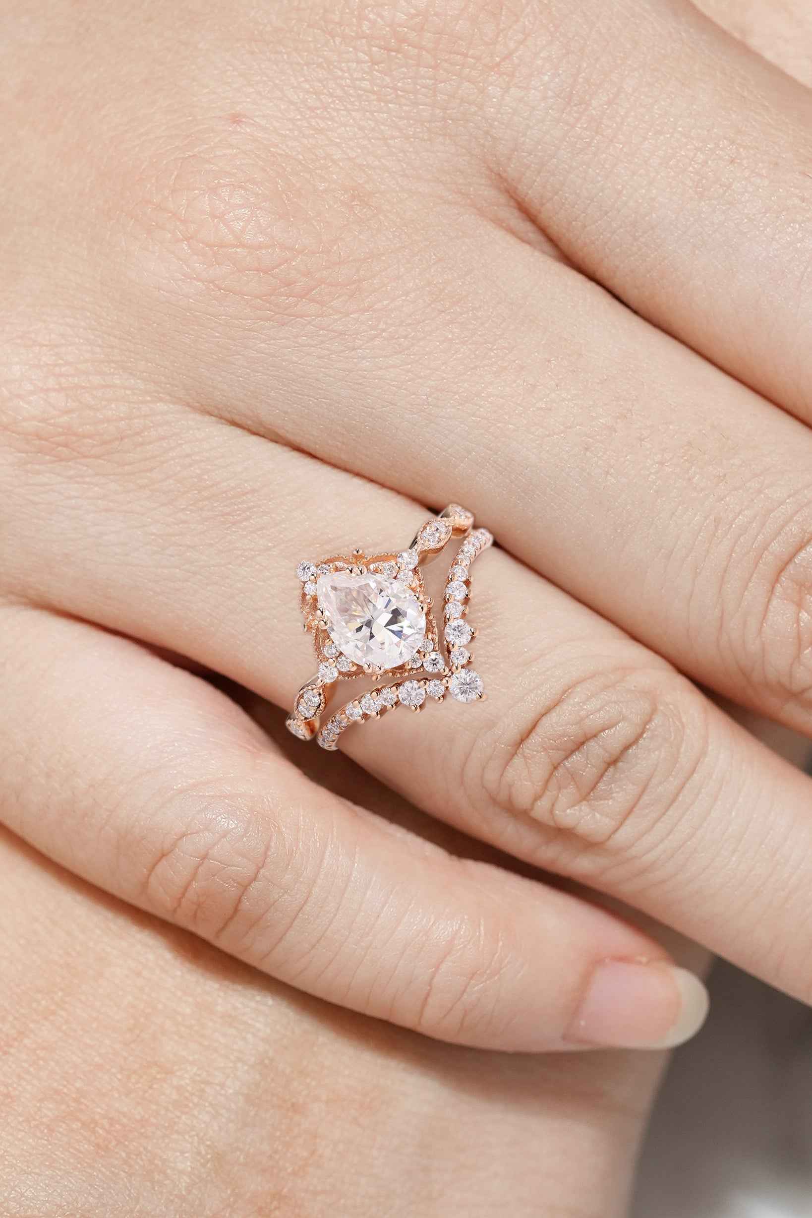 Vintage Pear Shaped Moissanite Engagement Ring Bridal Set 2pcs